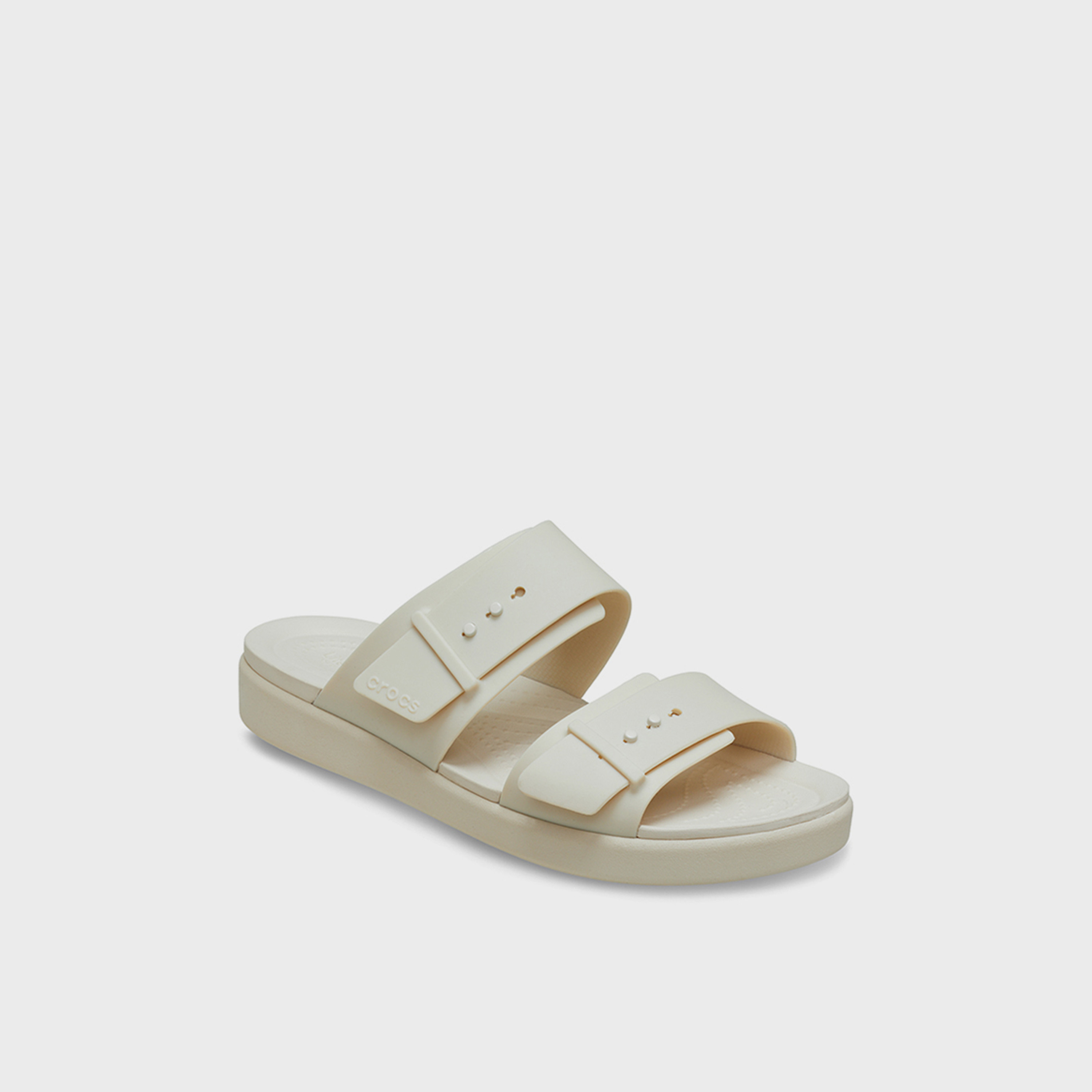 كروكس - صندل بروكلين نسائي سهل الارتداء بإبزيم | 211215-0LH-women-shoes-sandals-flats-image-6