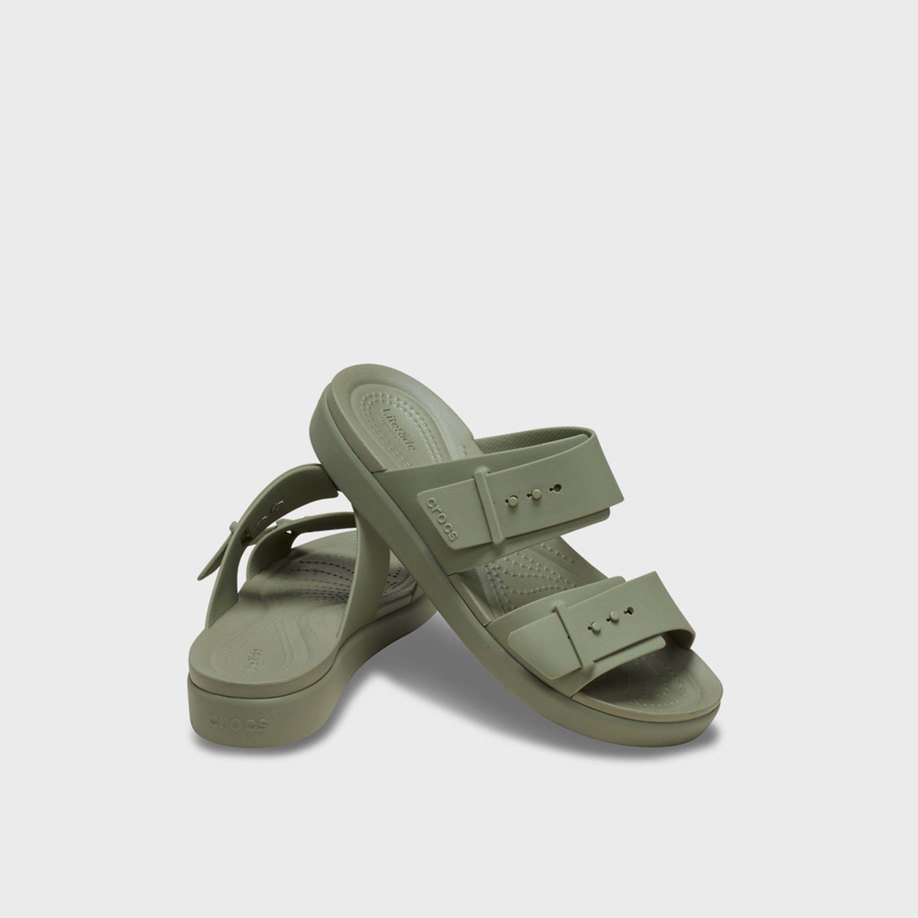كروكس - صندل بروكلين المسطح سهل الارتداء للنساء | 211215-3BX-women-shoes-sandals-flats-image-1