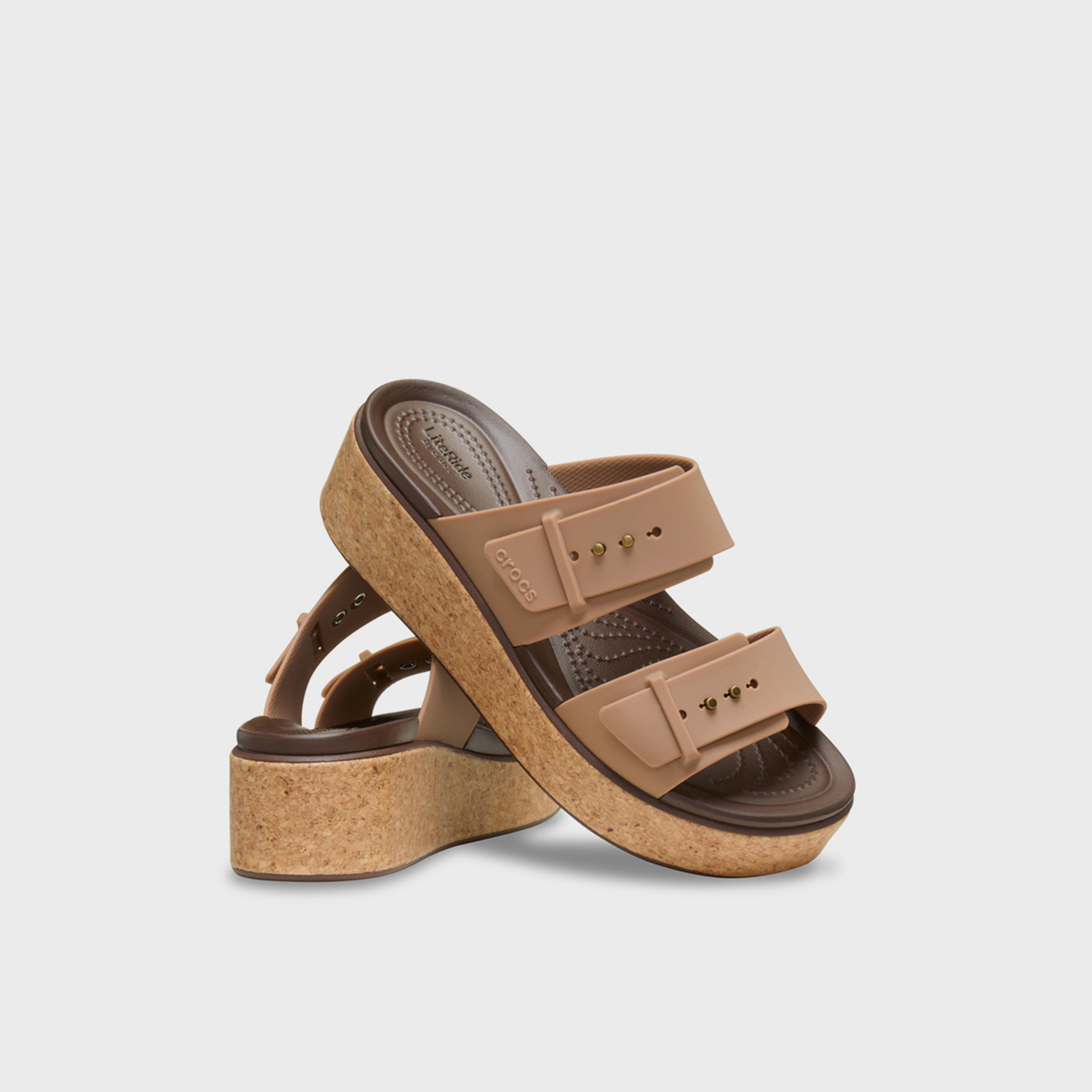 كروكس - صندل بروكلين نسائي سهل الارتداء مزود بإبزيم منخفض وعريض | 211252-2JJ-women-shoes-sandals-flats-image-1