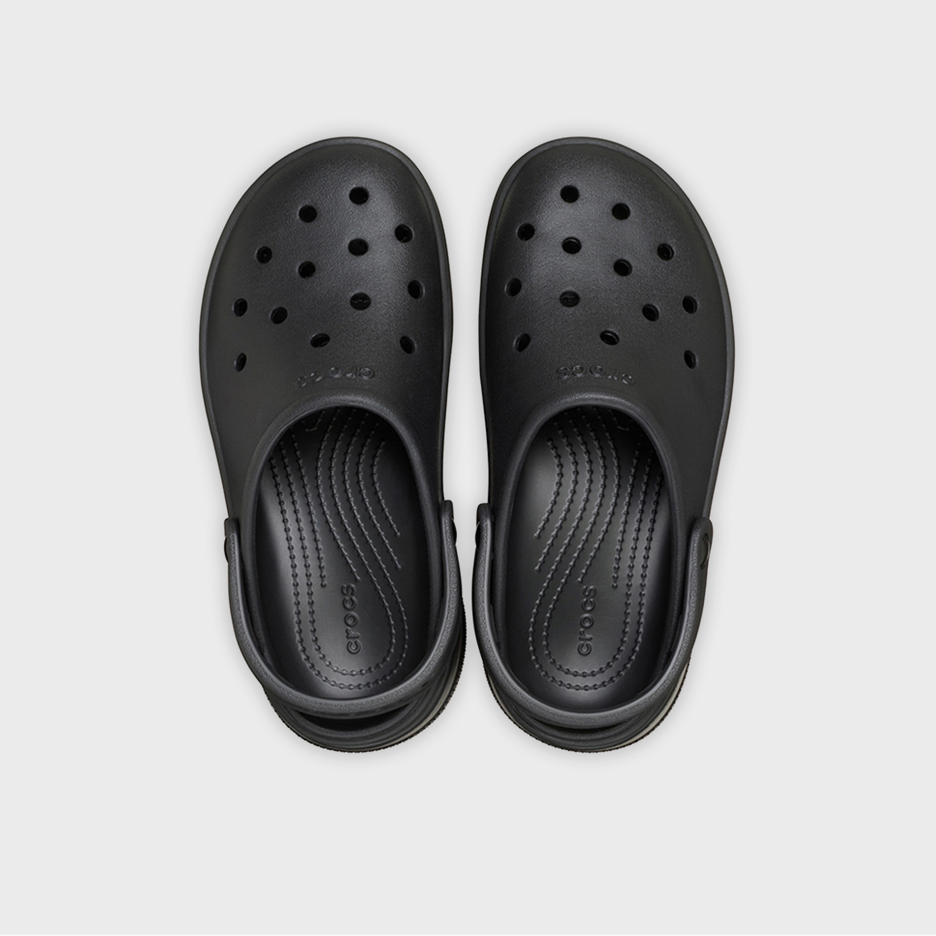 كروكس - حذاء رجالي كلاسيكي سهل الارتداء | 211355-060-men-shoes-flipflopsandslides-image-3
