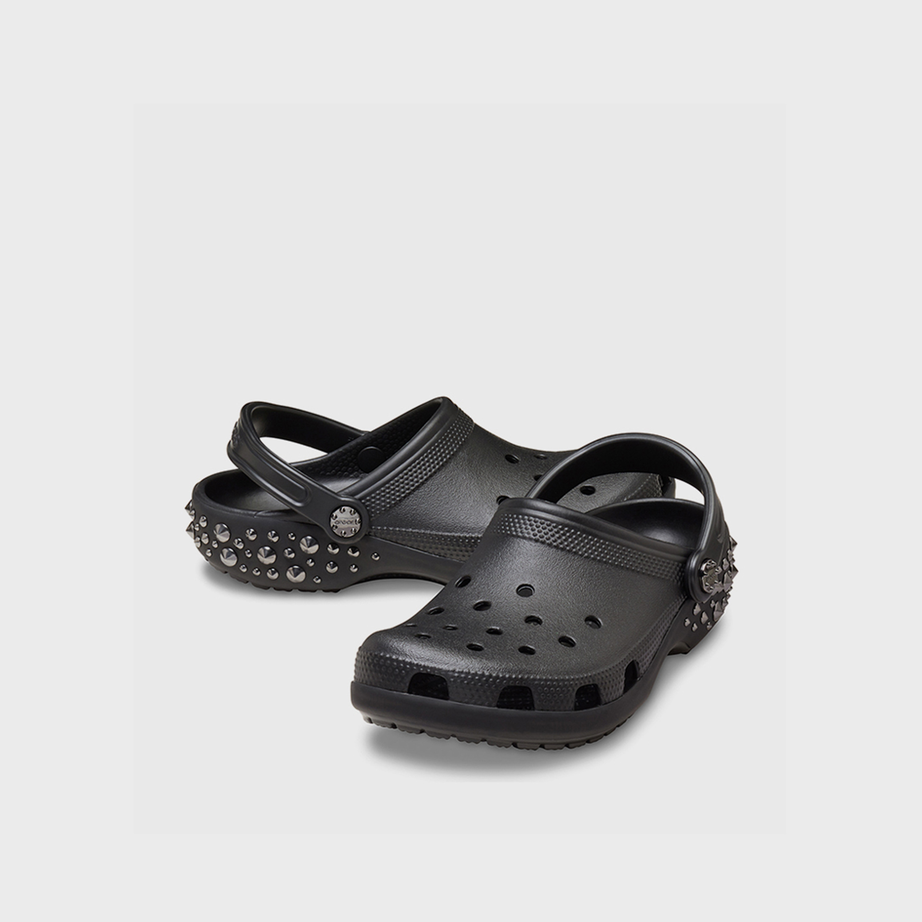 كروكس - قبقاب كلاسيكي مرصعة سهل الارتداء للجنسين | 211596-001-women-shoes-flipflopsandslides-image-1