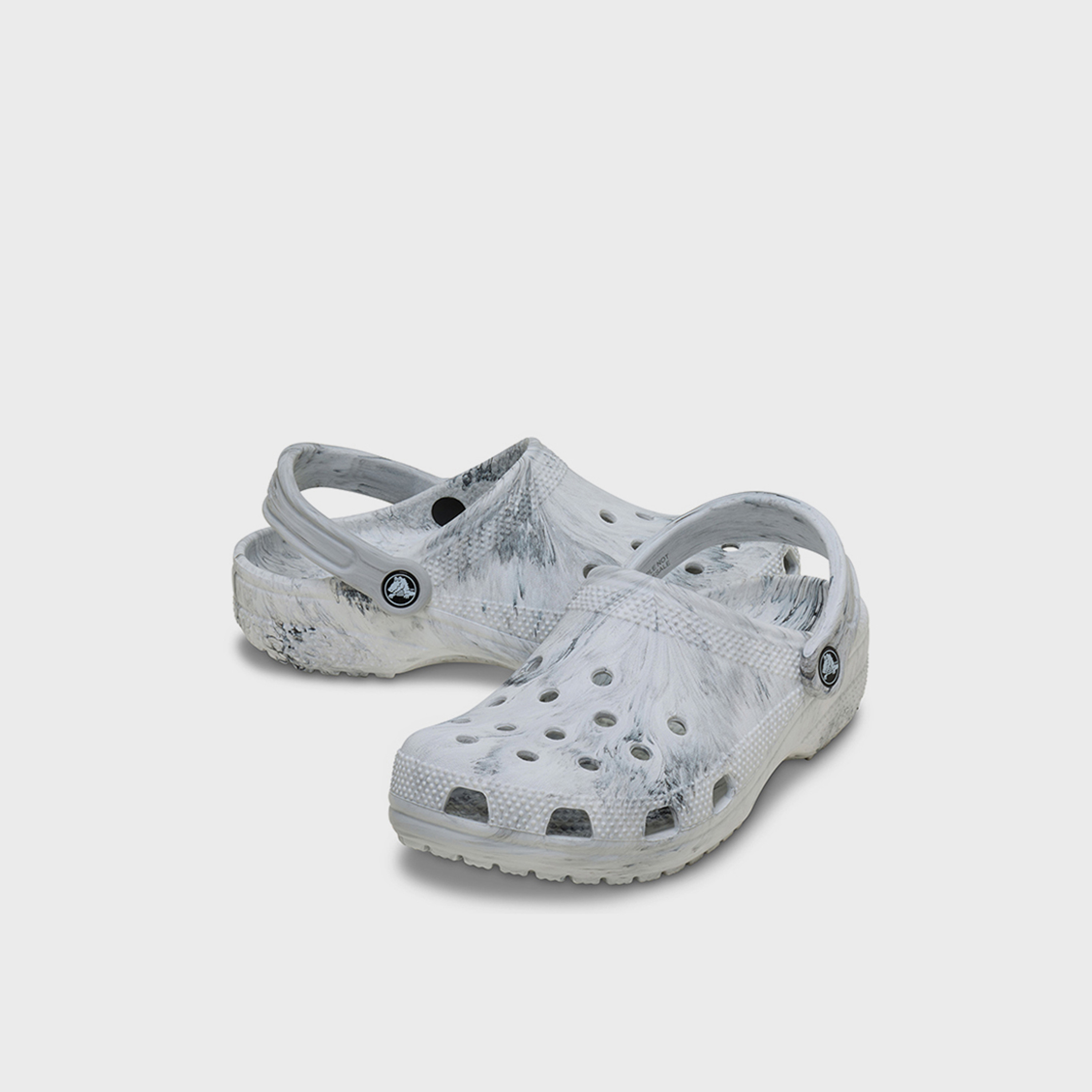 كروكس - حذاء أطفال سهل الارتداء من Clsc بتصميم رخامي مائي | 211602-1WZ-boys-shoes-flipflopsandslides-image-1