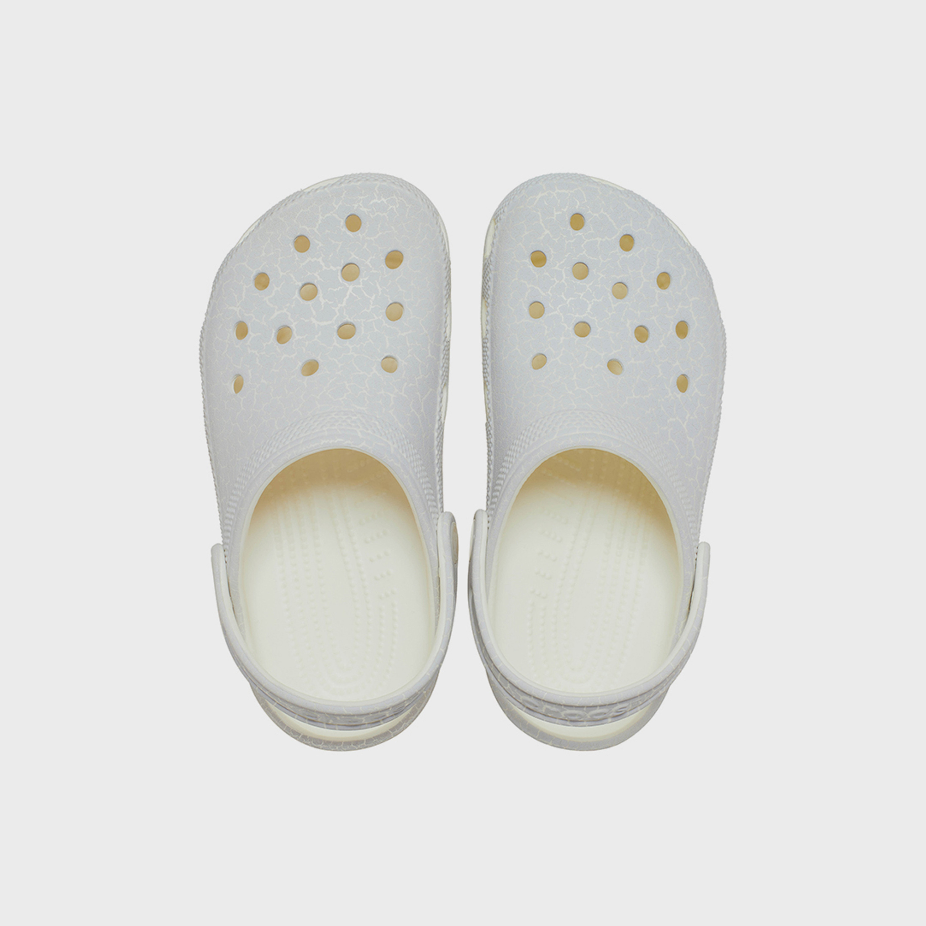 كروكس - حذاء أطفال سهل الارتداء بتصميم كلاسيكي متوهج ومتشقق | 211617-3AX-boys-shoes-flipflopsandslides-image-4
