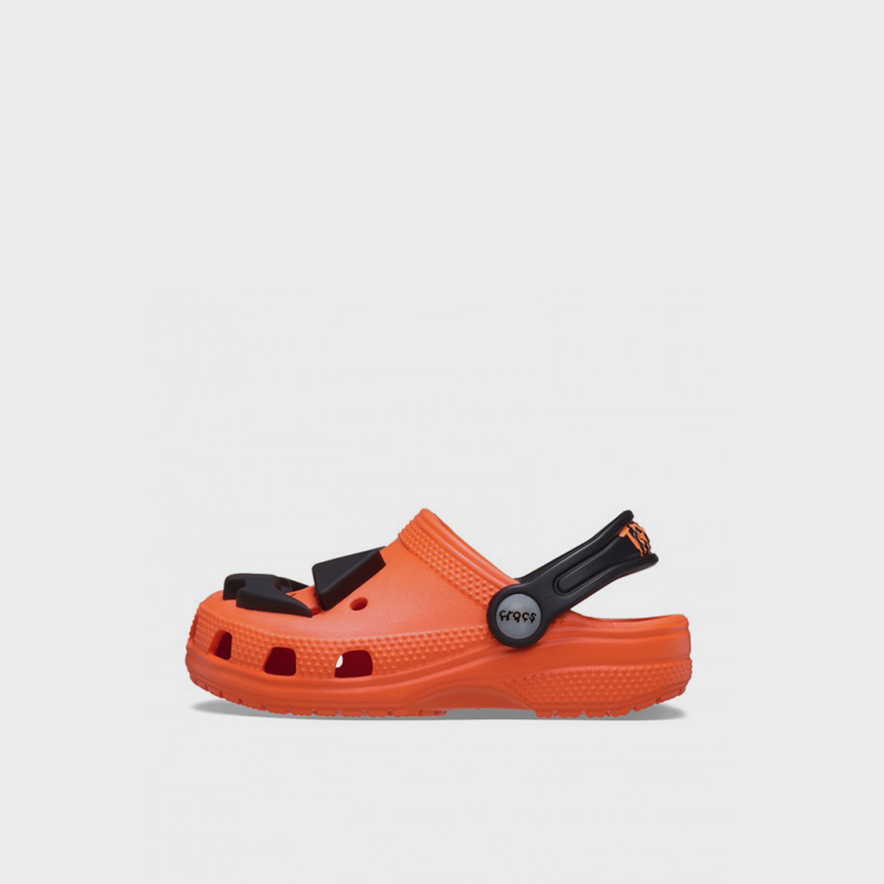 كروكس - حذاء أطفال سهل الارتداء بتصميم كلاسيكي مزين بأضواء على شكل يقطينة أو فانوس | 211685-810-boys-shoes-flipflopsandslides-image-2