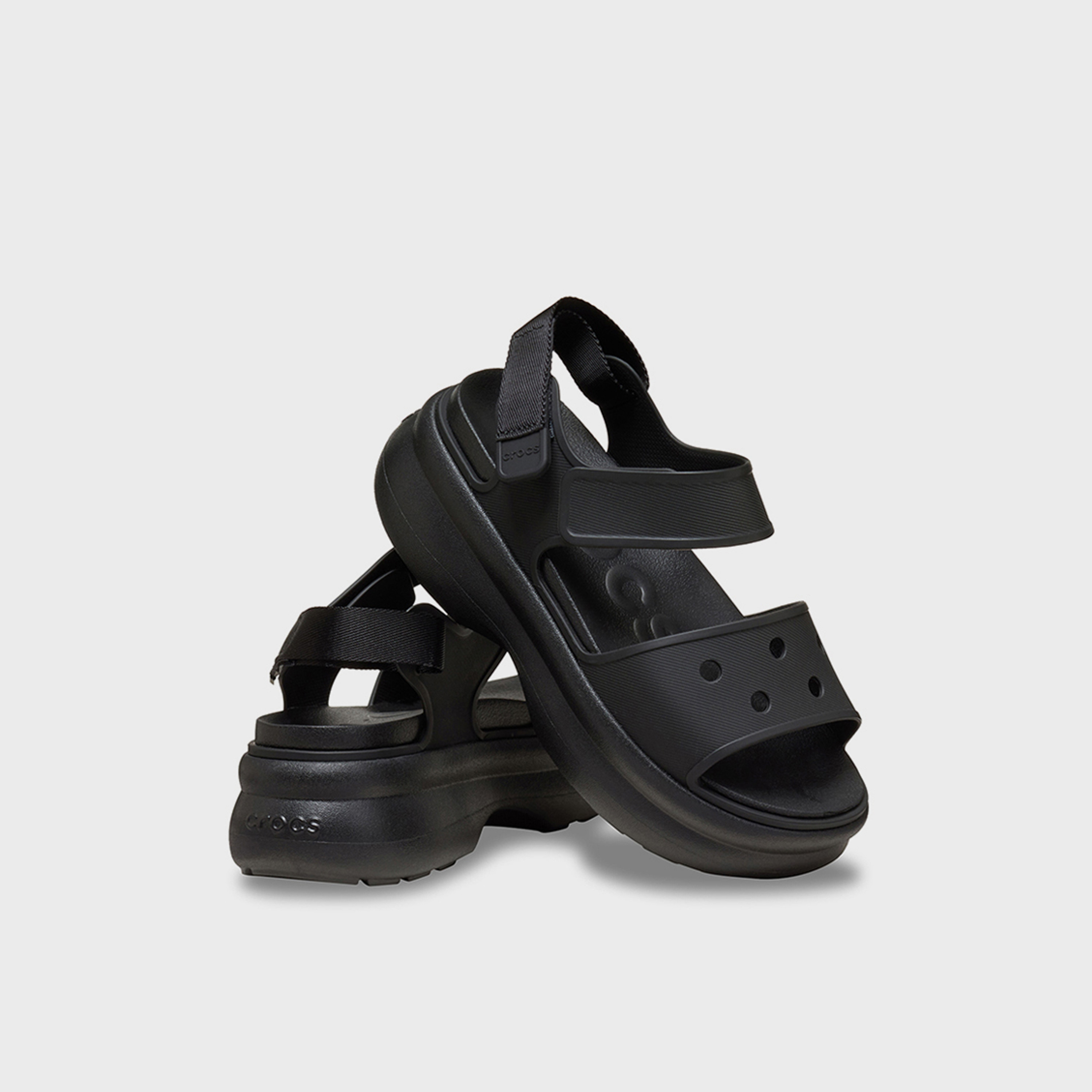 كروكس - صندل نسائي سوهو فلاتفورم بشريط لاصق | 211755-001-women-shoes-sandals-flats-image-1