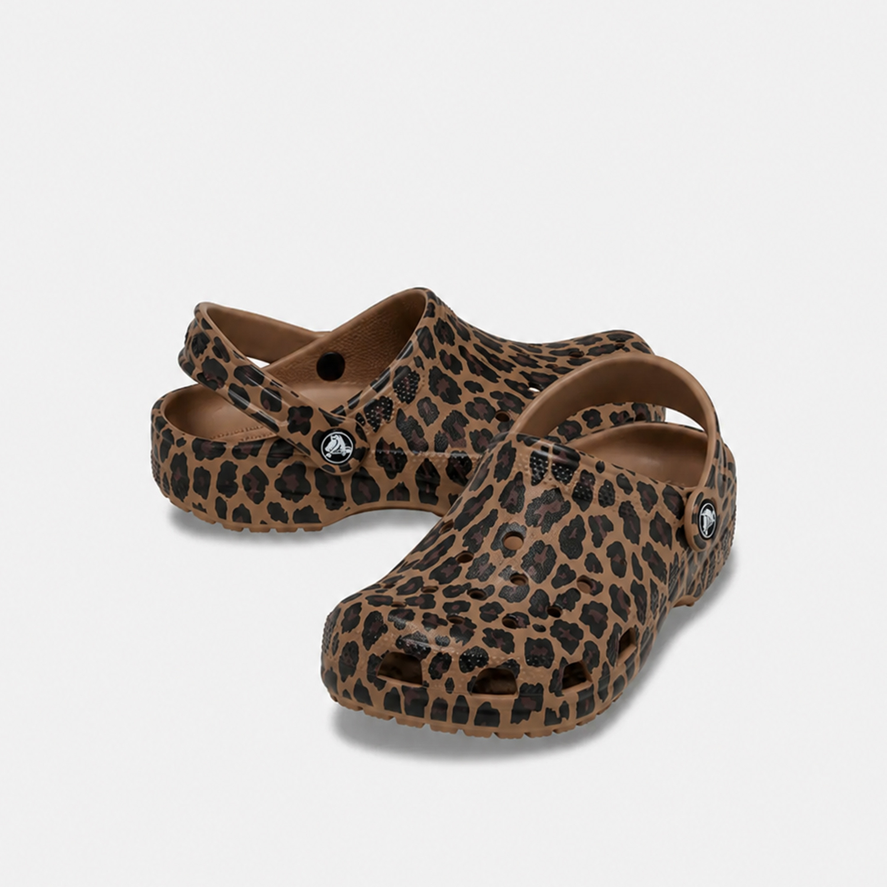 كروكس - حذاء كلاسيكي للأطفال بحزام خلفي نقشة حيوانات | 211882-2LD-boys-shoes-flipflopsandslides-image-1