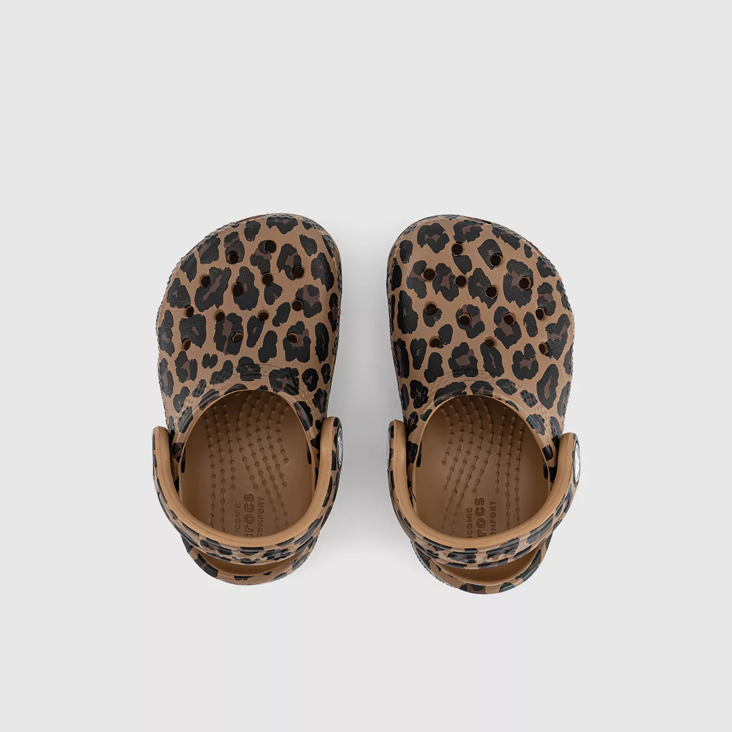كروكس - حذاء كلاسيكي للأطفال بحزام خلفي نقشة حيوانات | 211882-2LD-boys-shoes-flipflopsandslides-image-2