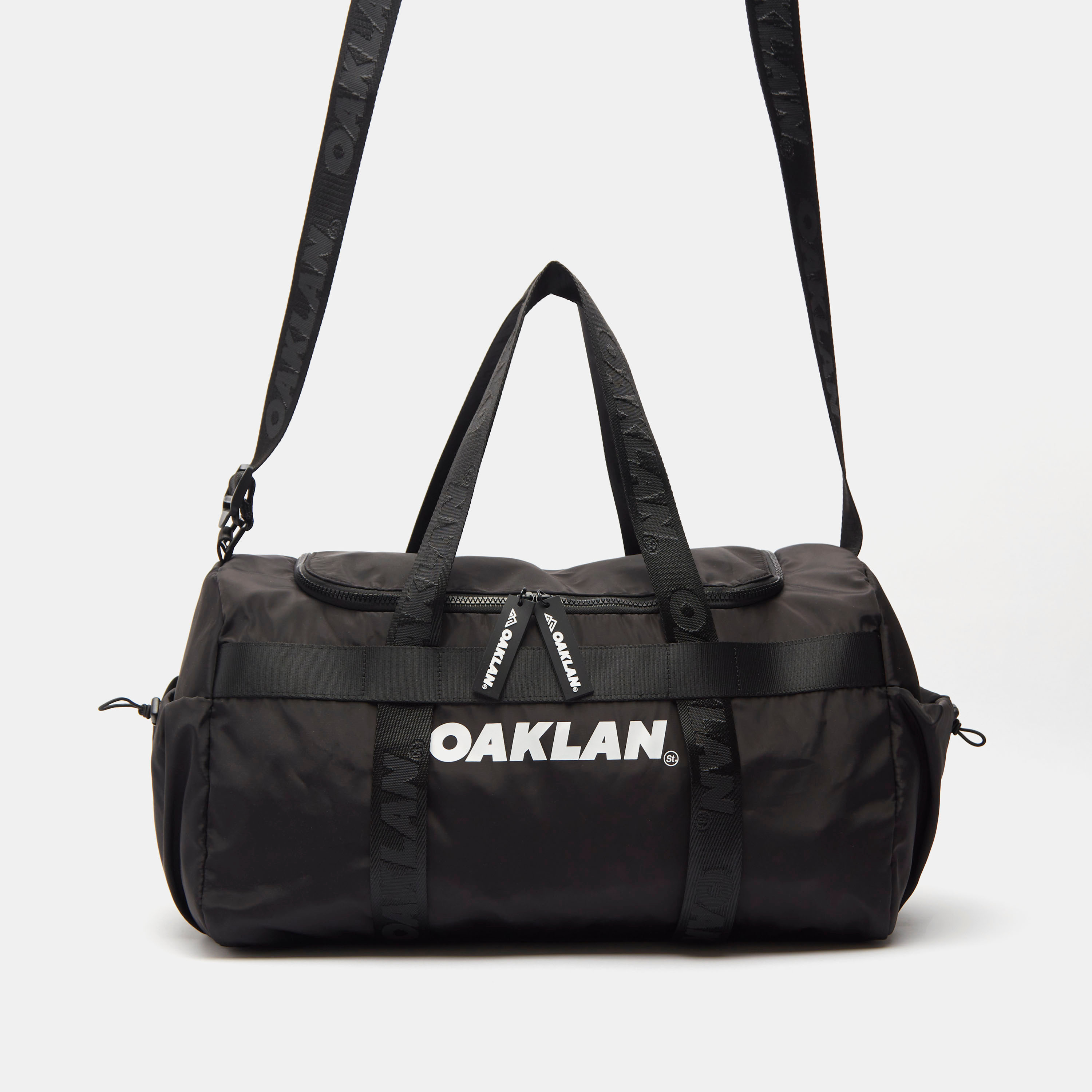 Buy Men s OAKLAN by Shoexpress Printed Duffle Bag Online Centrepoint Bahrain