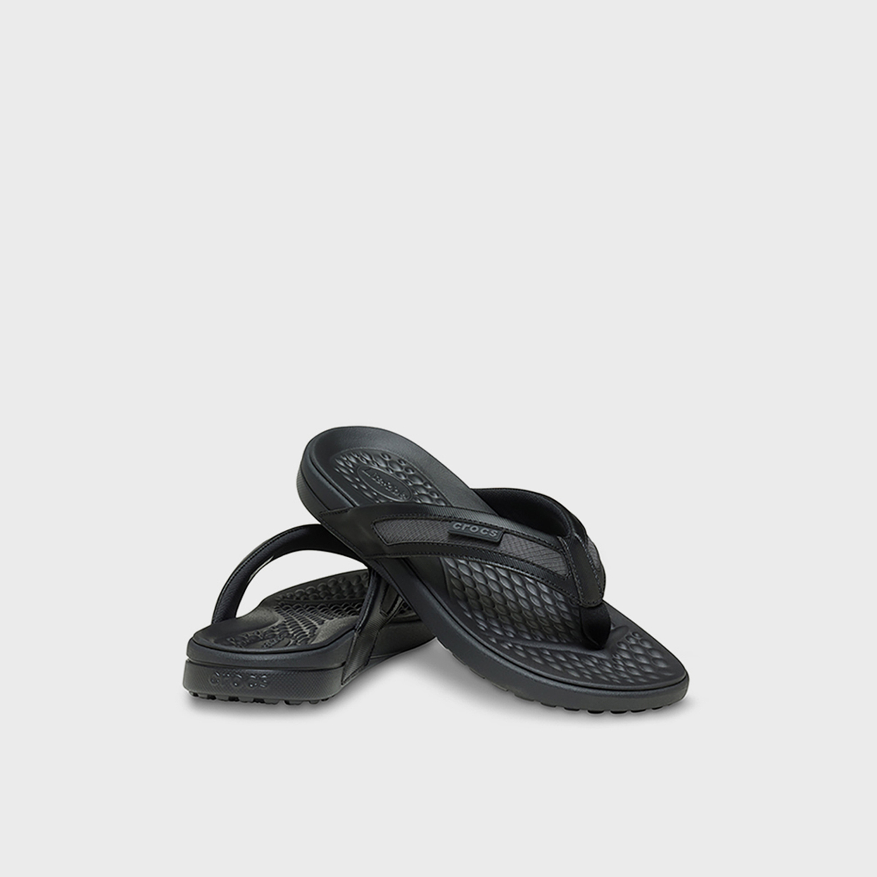 كروكس - شبشب يوكون سبورت إل آر للرجال سهل الارتداء | 212039-0DD-men-shoes-flipflopsandslides-image-1