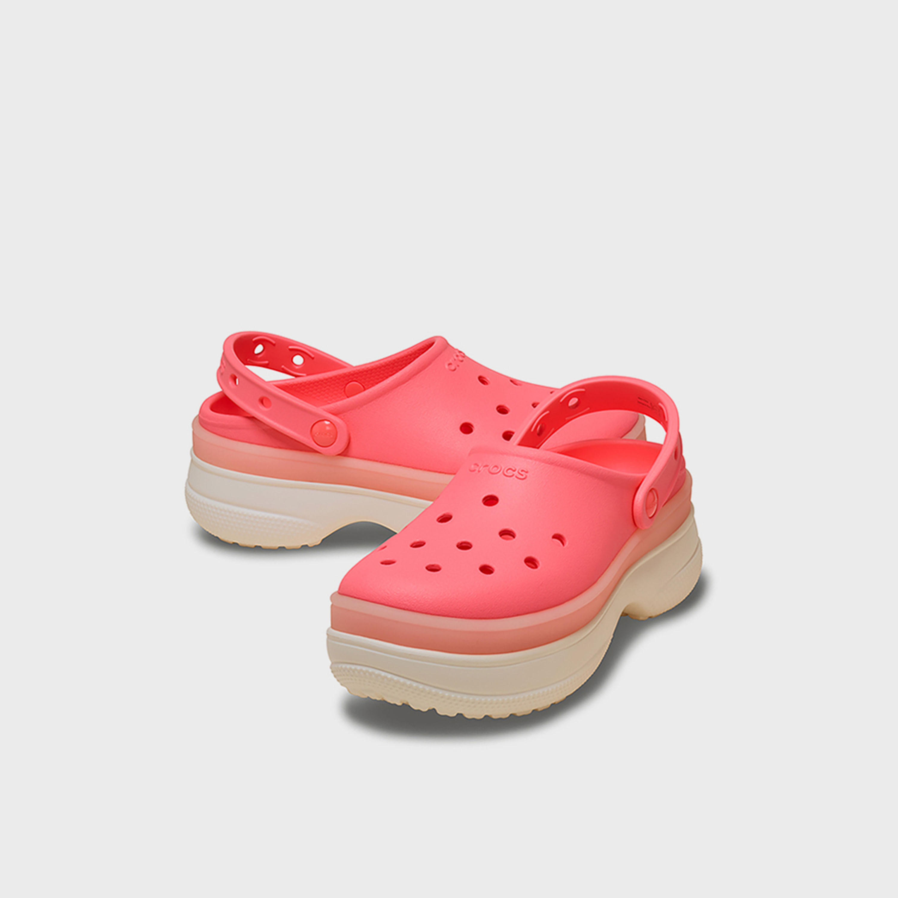 كروكس - حذاء فروستد رجالي كلاسيكية سهل الارتداء | 212567-6UI-men-shoes-flipflopsandslides-image-1