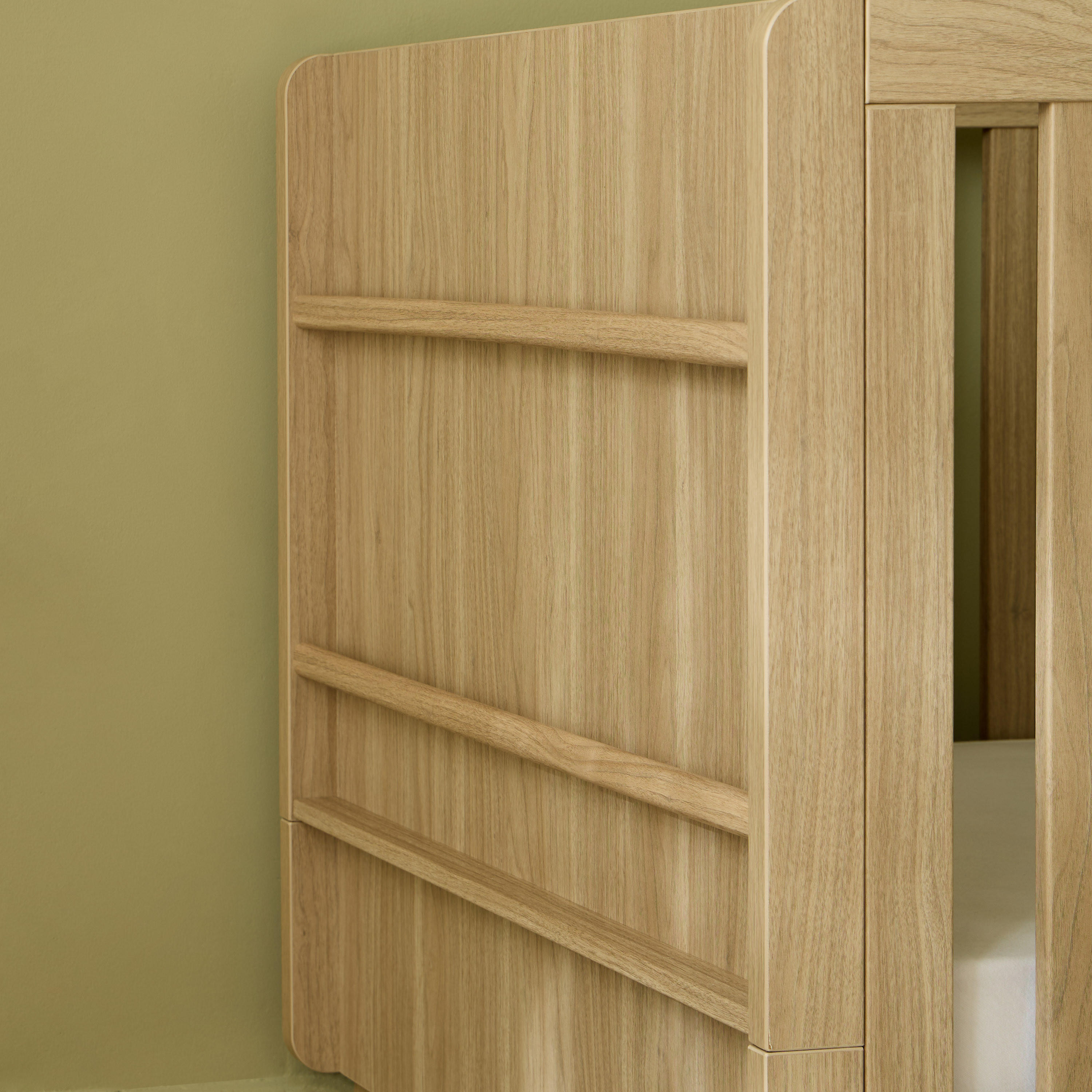 سرير أوسكار مع مرتبة وخزانة ملابس-baby-nursery-furniture-cribsandbeds-babycribs-image-4
