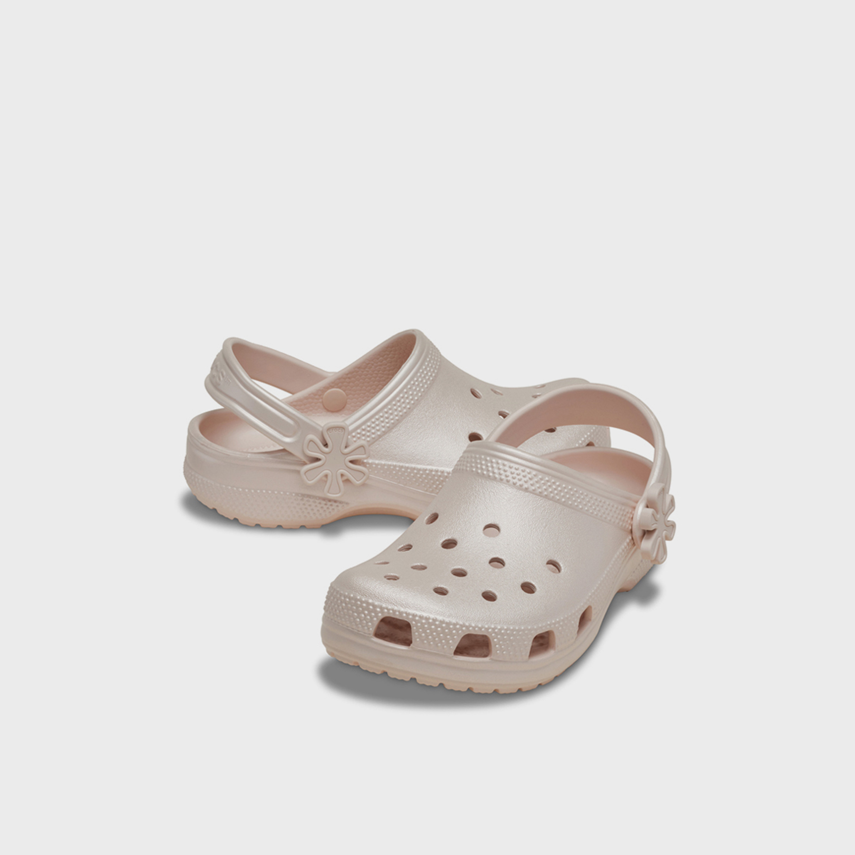 كروكس - حذاء قبقاب كلاسيكي للبنات حزام خلفي | 212815-6UR-girls-shoes-flipflopsandslides-image-1