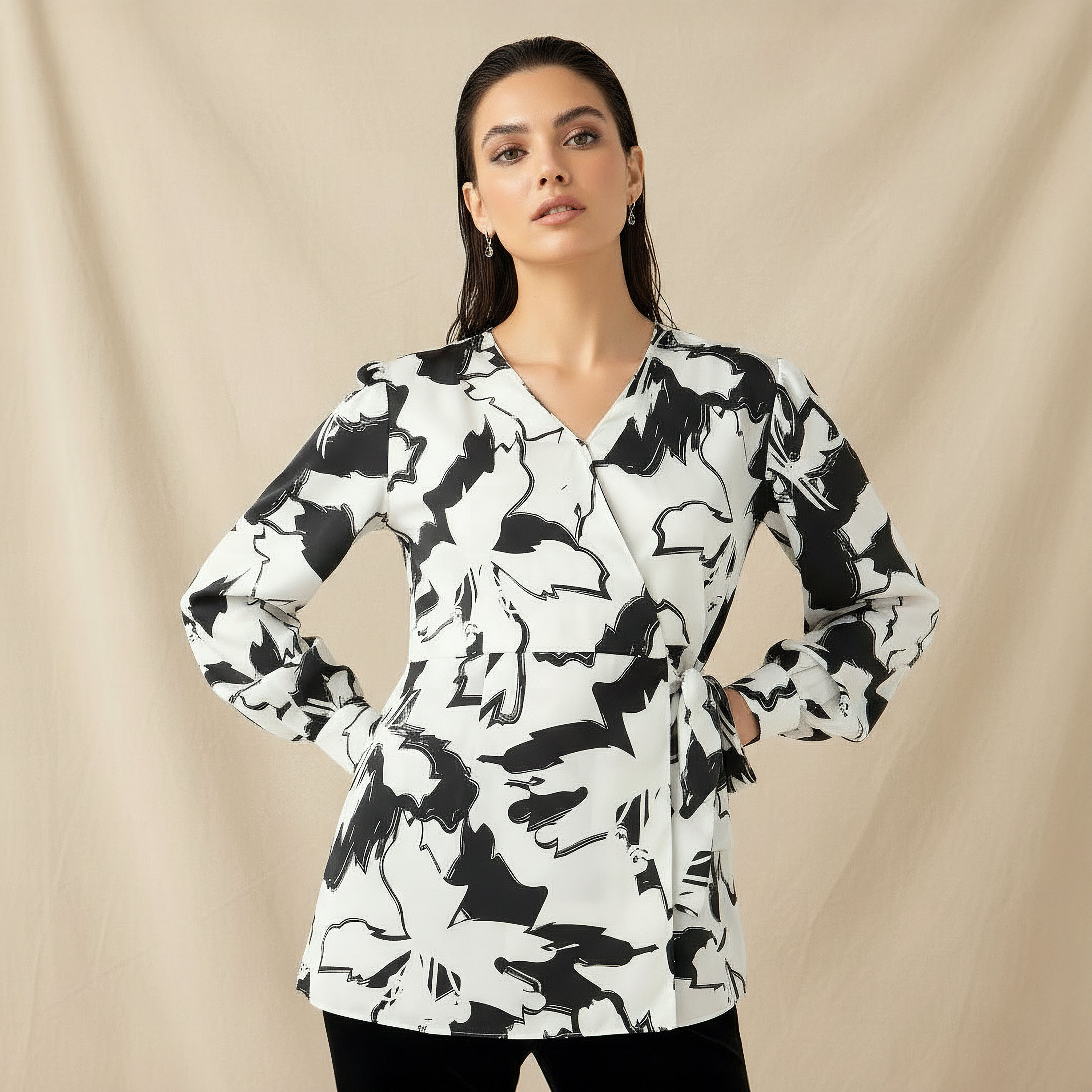 بلوزة ملفوفة بطبعات من أيكونيك-women-clothing-shirtsandblouses-blouses-image-1