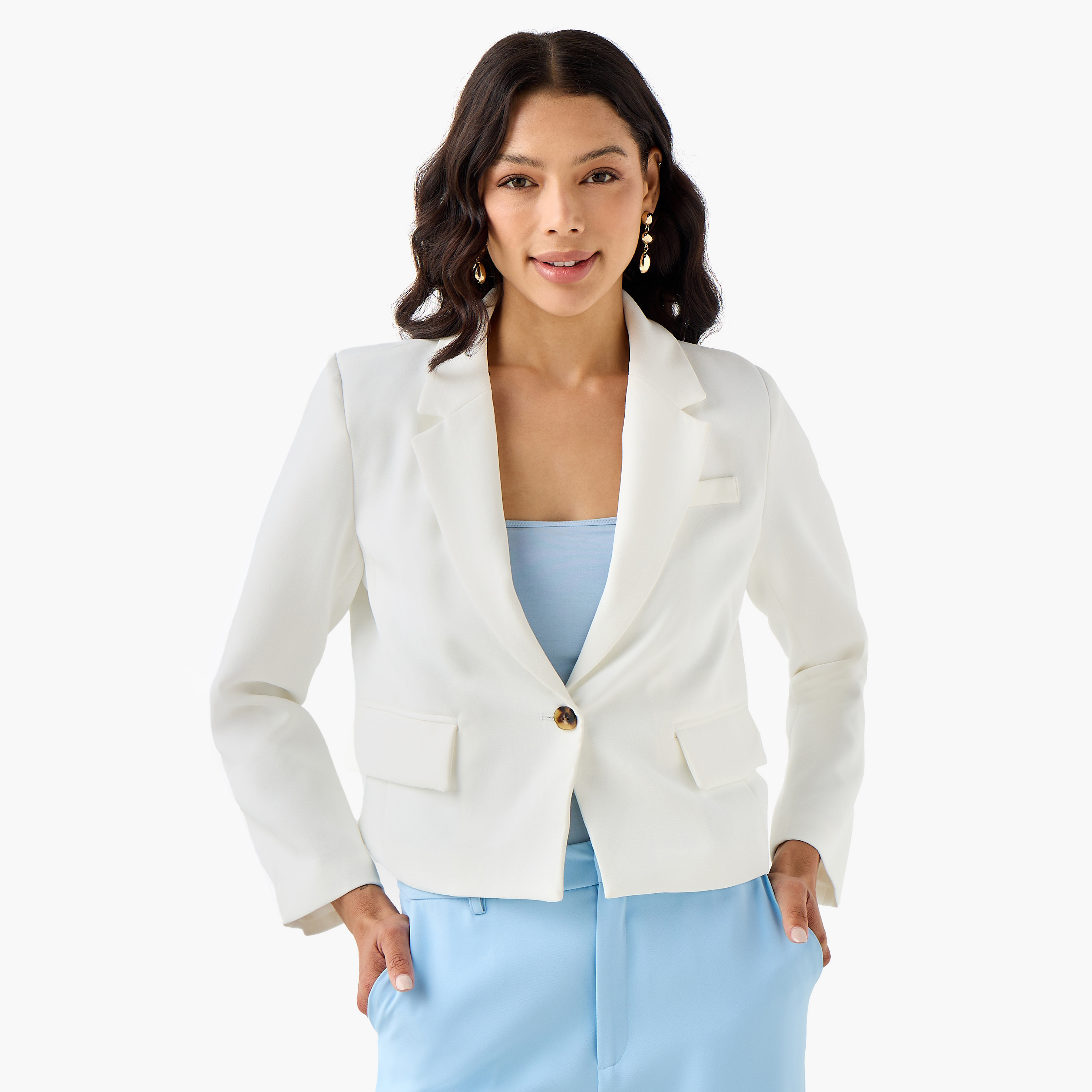 بليزر فيسكوز قصير بياقة فردية وجيوب بطية من أيكونيك-women-clothing-coatsandjackets-blazers-image-5