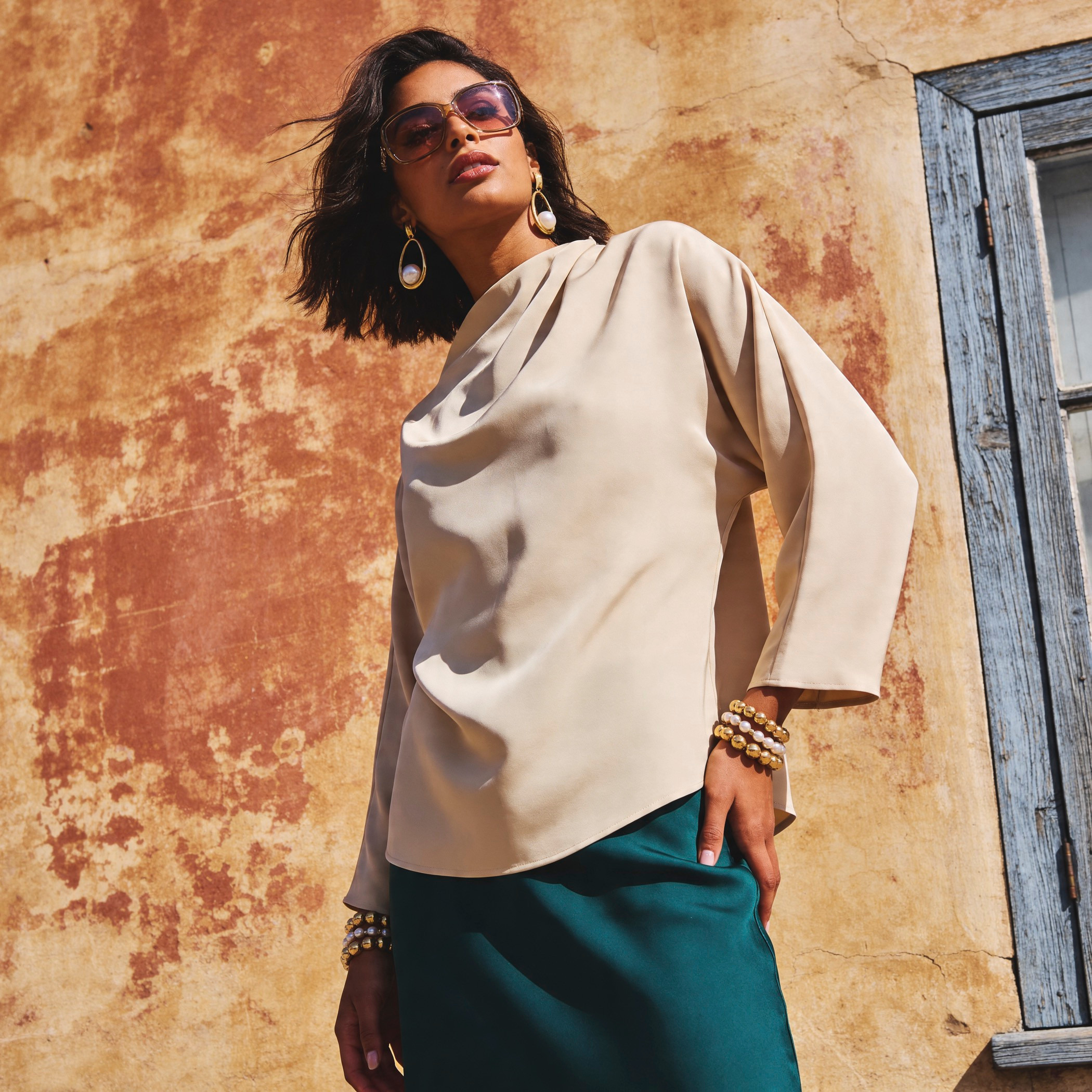 بلوزة بياقة منسدلة-women-clothing-shirtsandblouses-blouses-image-1