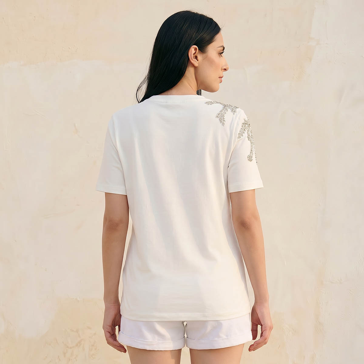 تيشيرت بقصة مريحة وزينة من آيكونيك-women-clothing-tshirts-image-1