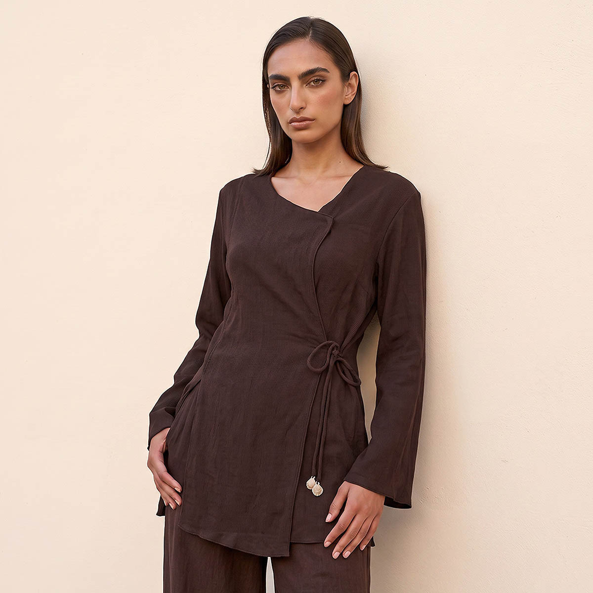 توب لف بتفصيل رباط للإغلاق من سبلاش-women-clothing-shirtsandblouses-blouses-image-6