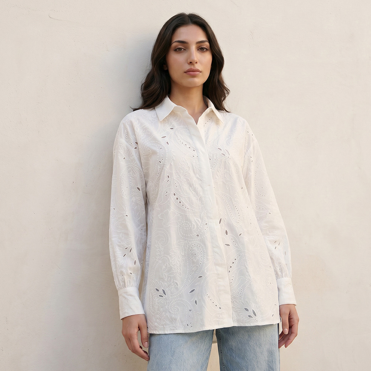 قميص قطن بتفاصيل مفرغة من آيكونيك-women-clothing-shirtsandblouses-shirts-image-1