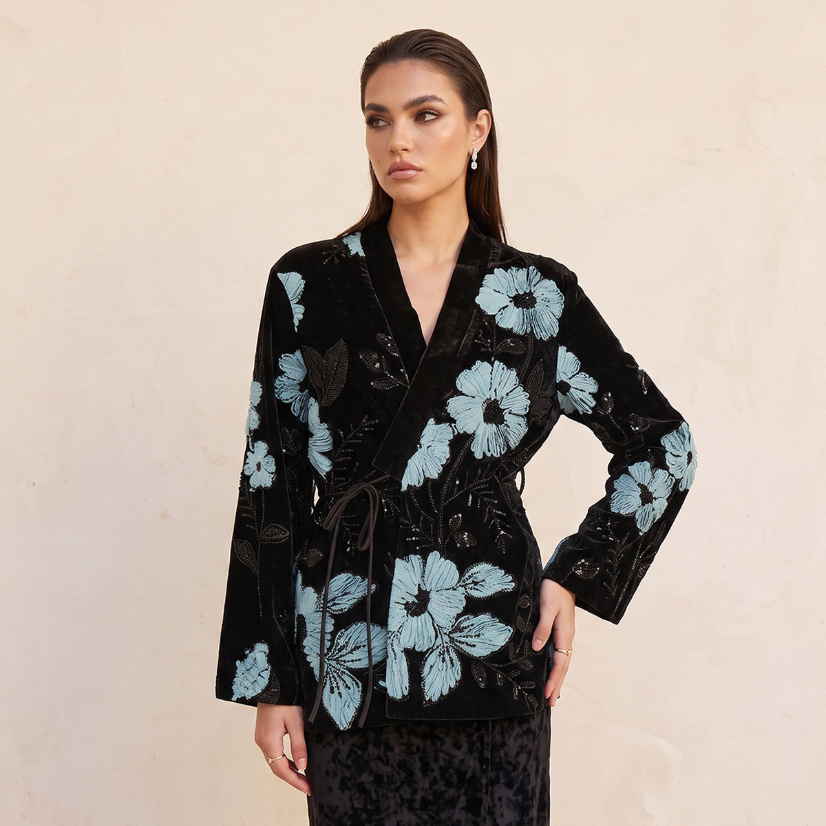 جاكيت كيمونو بتطريز زهور من سبلاش آيكونك-women-winterwear-coatsandjackets-jackets-image-1