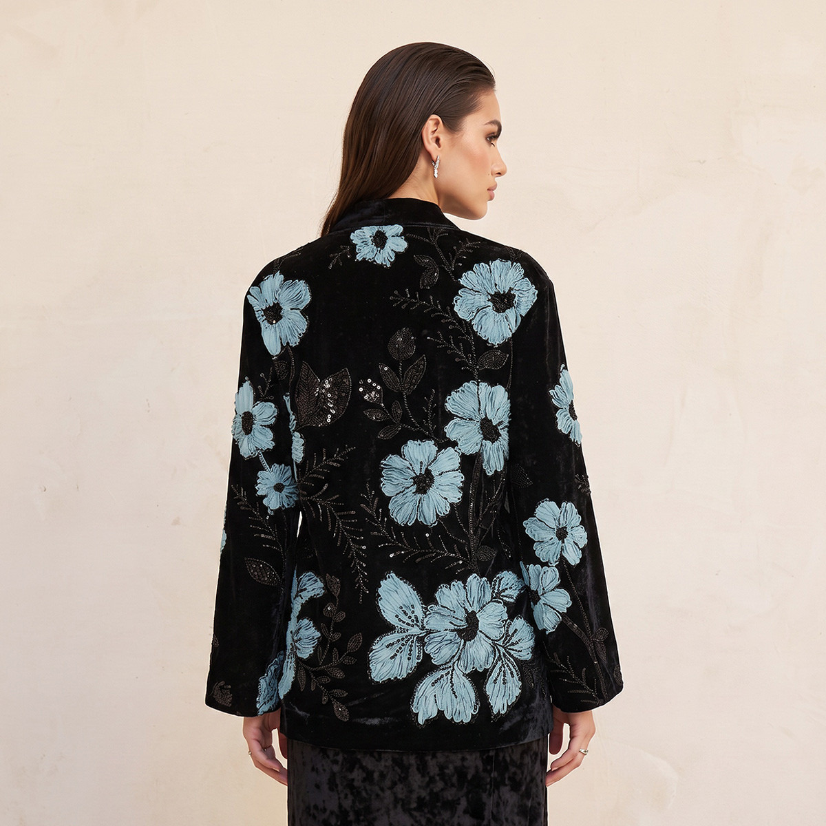 جاكيت كيمونو بتطريز زهور من سبلاش آيكونك-women-winterwear-coatsandjackets-jackets-image-3