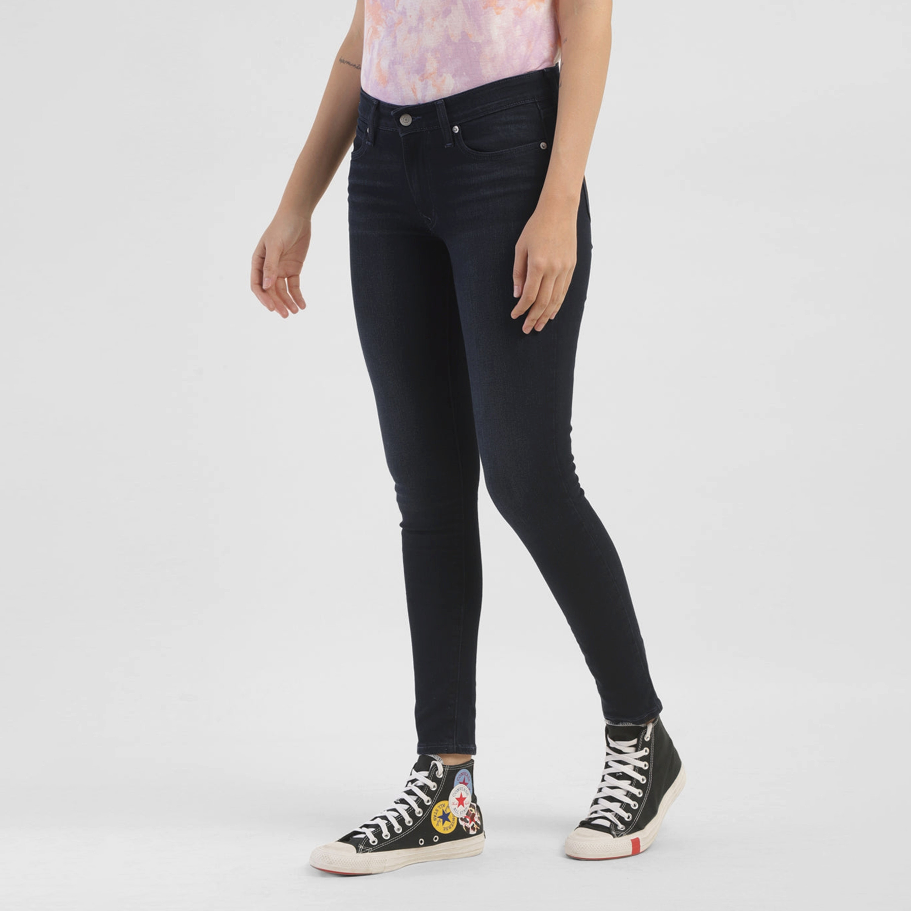 جينز نسائي من Levi's 711 ضيق باللون الأزرق العادي-women-clothing-bottoms-jeans-image-4