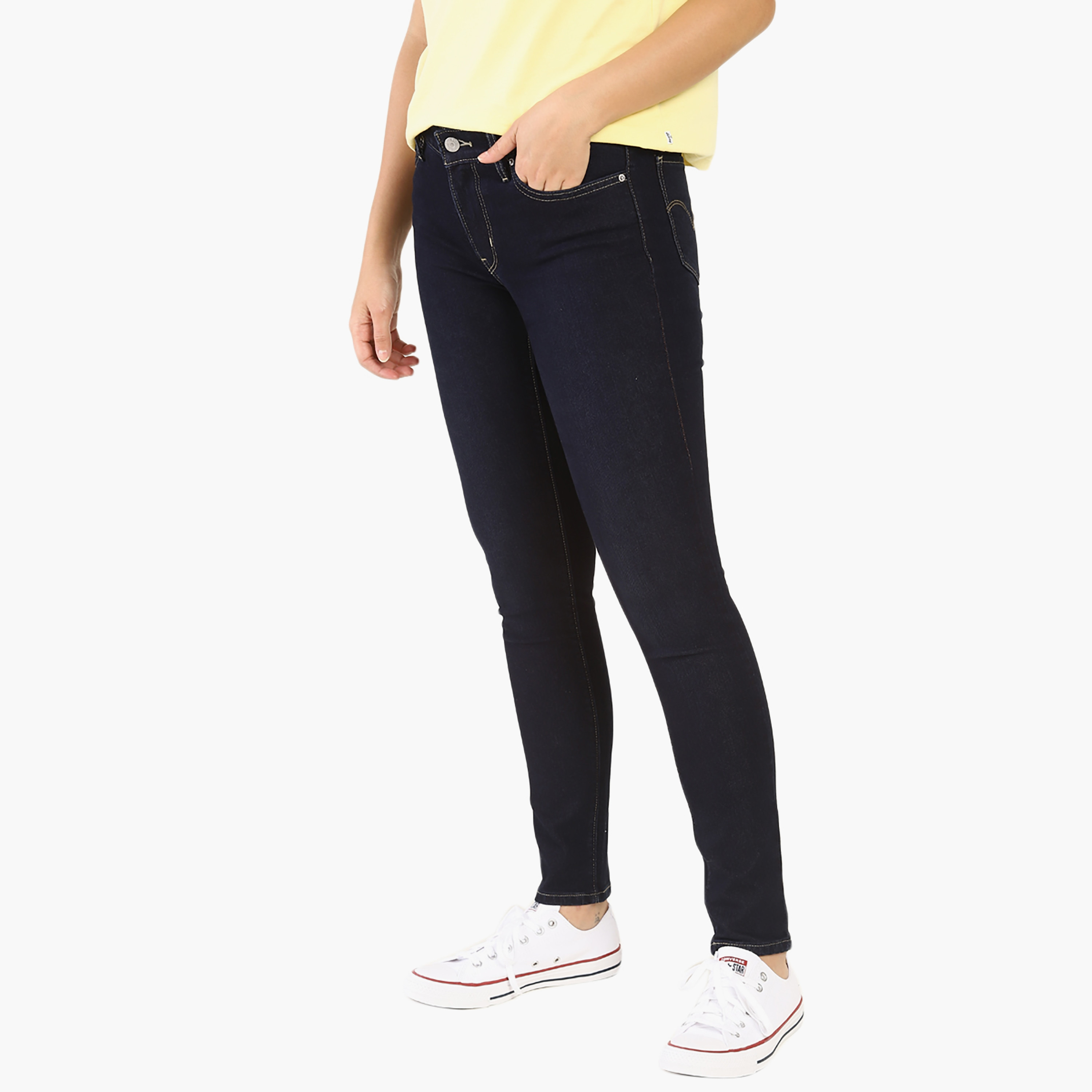بنطلون جينز نسائي من Levi's 711 ذو قصة ضيقة باللون الأزرق و5 جيوب-women-clothing-bottoms-jeans-image-3