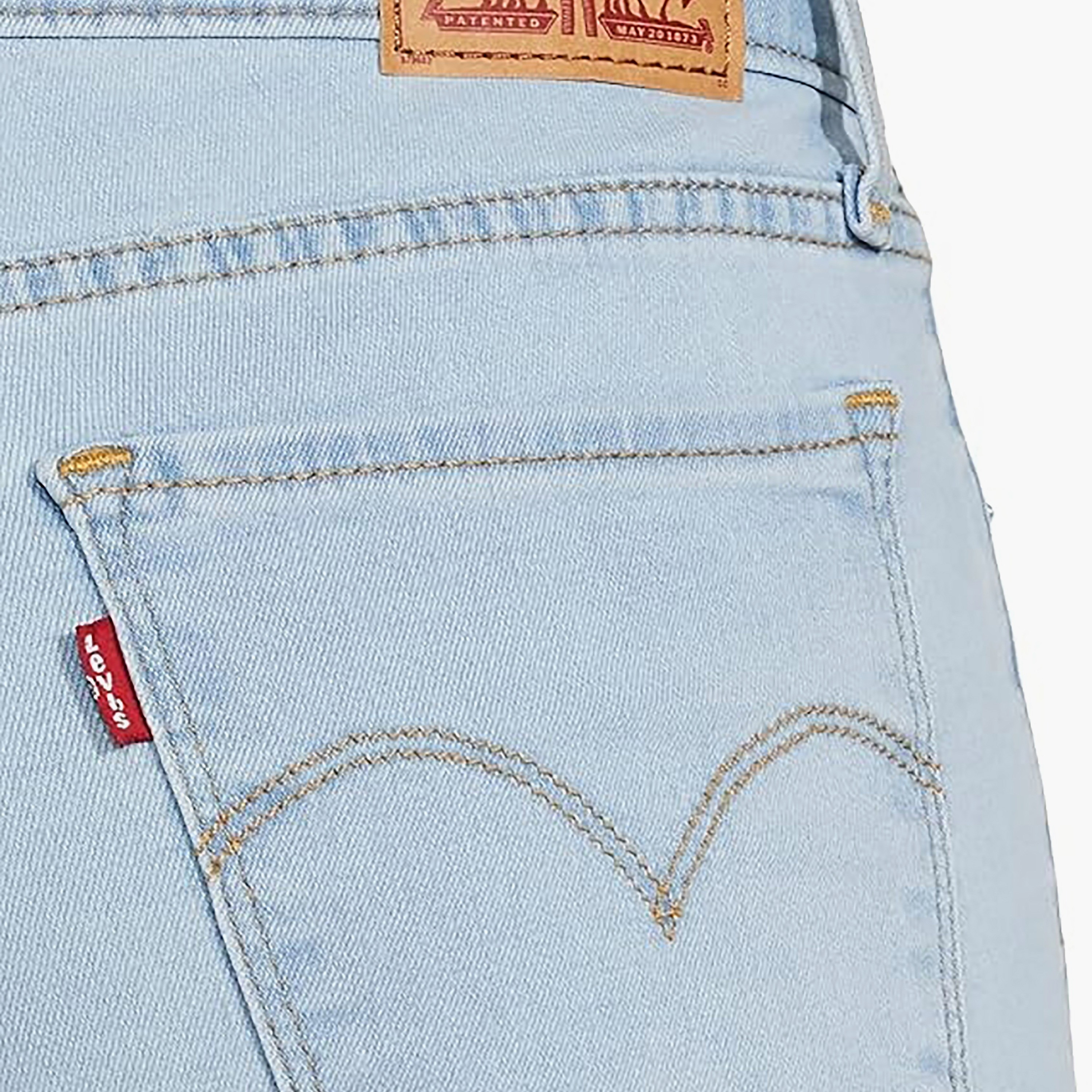 بنطلون جينز نسائي 711 بقصة ضيقة جدا أزرق بخمسة جيوب، مقاس 28 من ليفايس-women-clothing-bottoms-jeans-image-4