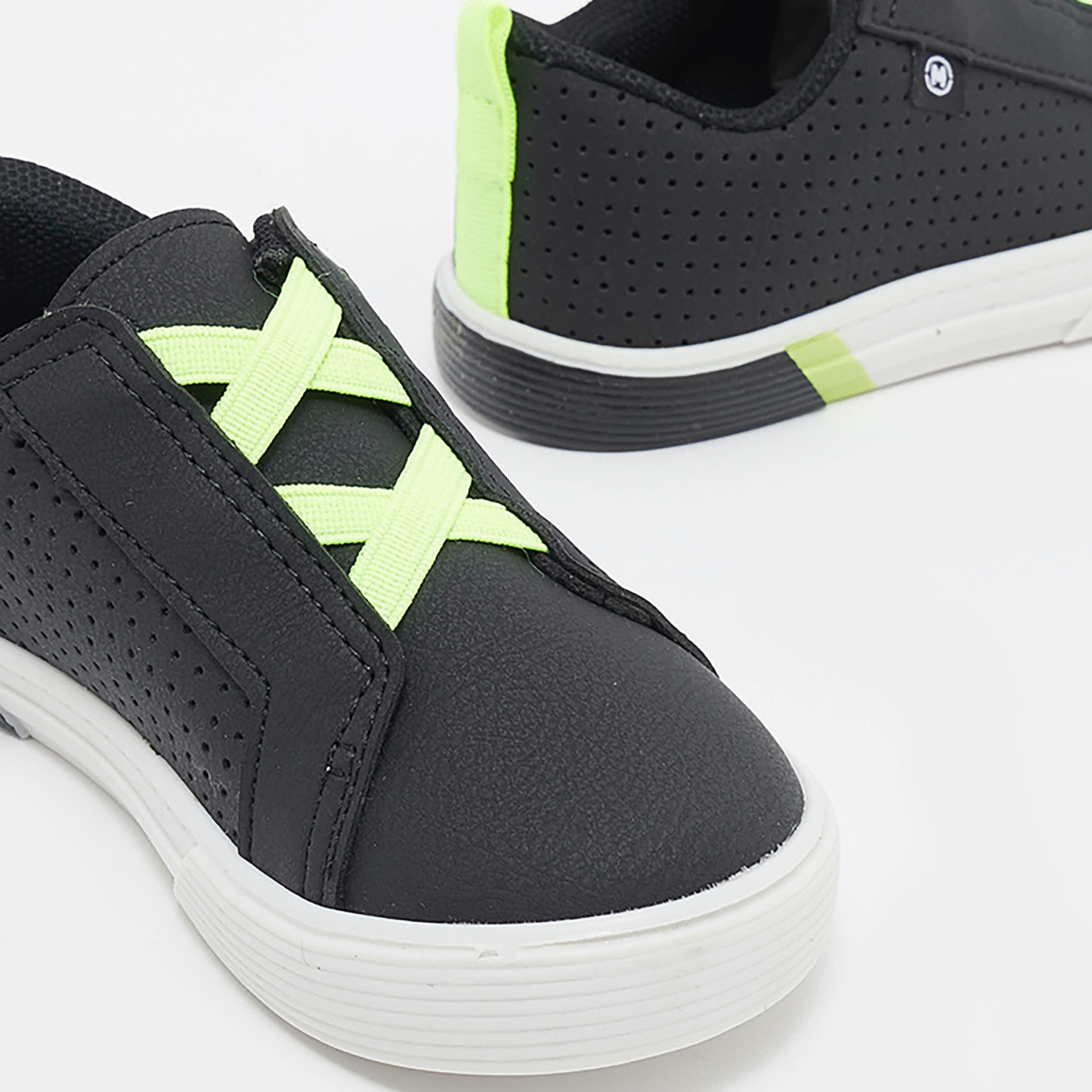 Molekinho by Geoomnii Kids Perforated Casual Shoes | 2136-857-14611         -boys-shoes-loafers-image-4