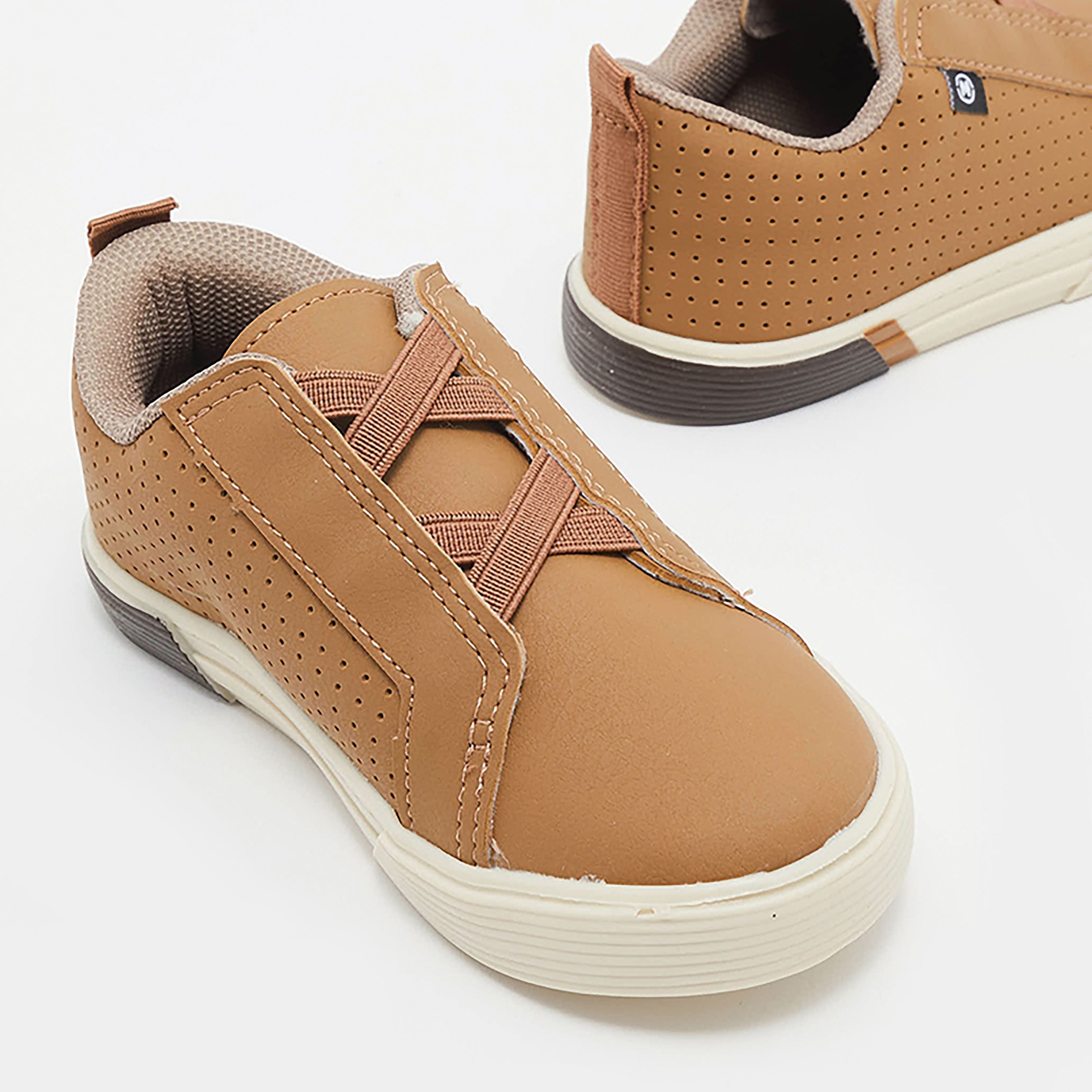 2136-857-14611 | حذاء كاجوال للأطفال مع مثقوب من موليكينهو-boys-shoes-loafers-image-12