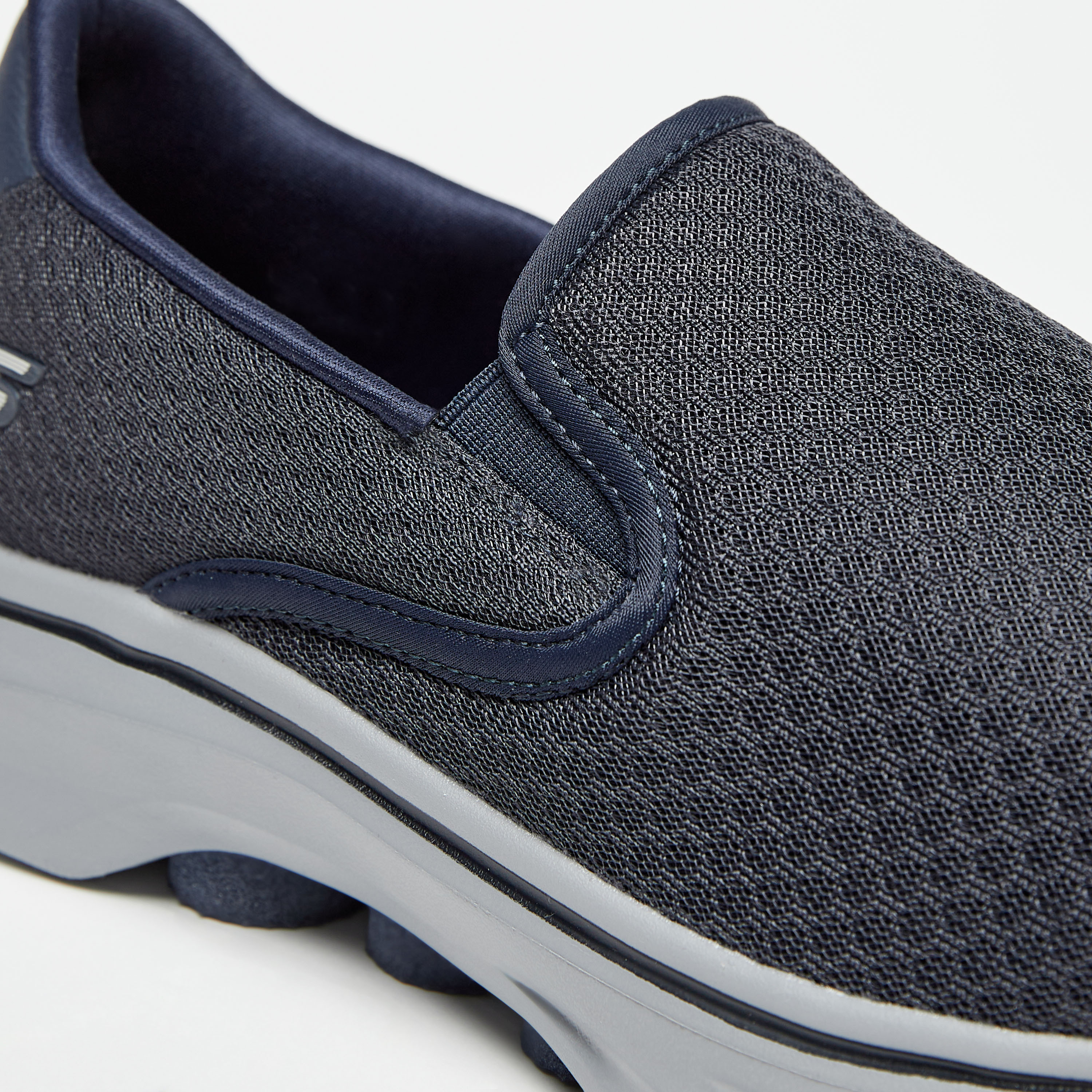 سكيتشرز جو ووك 7 أحذية للمشي ميموري فوم للرجال 216646 | OE-sports-men-shoes-image-23