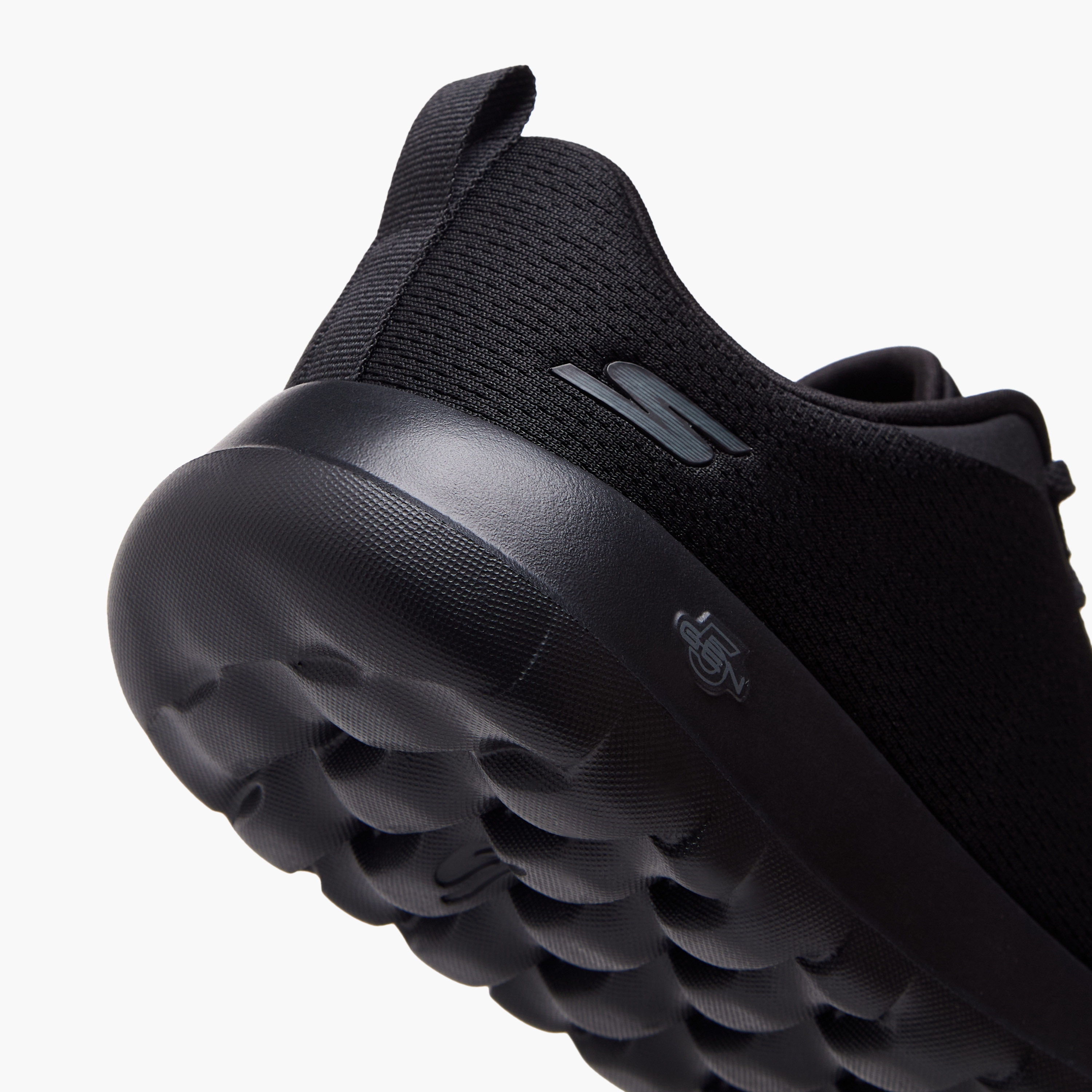 سكيتشرز- حذاء المشي للرجال غو ووك ماكس برباط 216685 | OE-sports-men-shoes-image-25