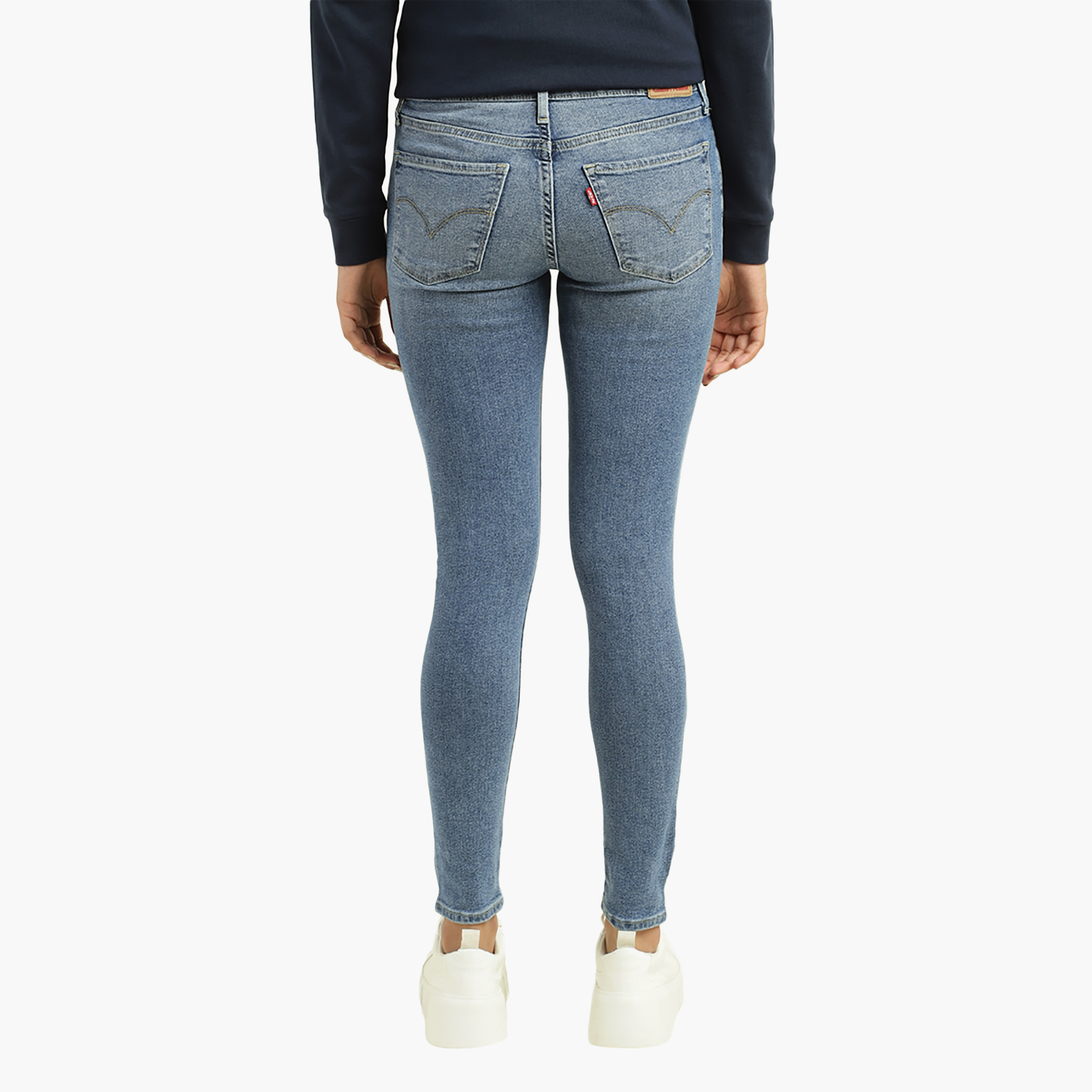 بنطلون جينز نسائي من Levi's 311 ذو قصة ضيقة باللون الأزرق و5 جيوب-women-clothing-bottoms-jeans-image-4