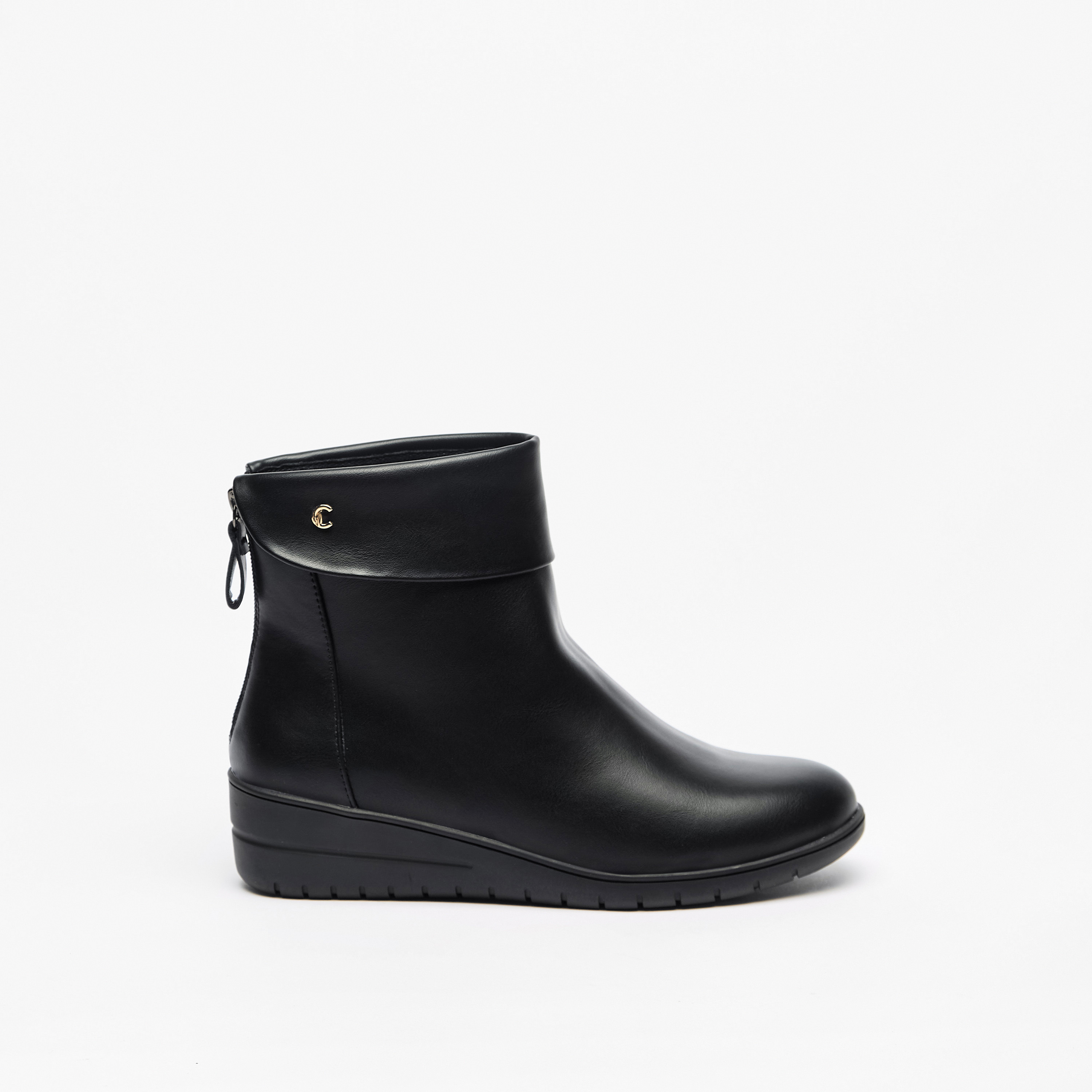 بوت سادة بطول الكاحل وسحاب إغلاق من لو كونفورت-women-shoes-boots-image-3