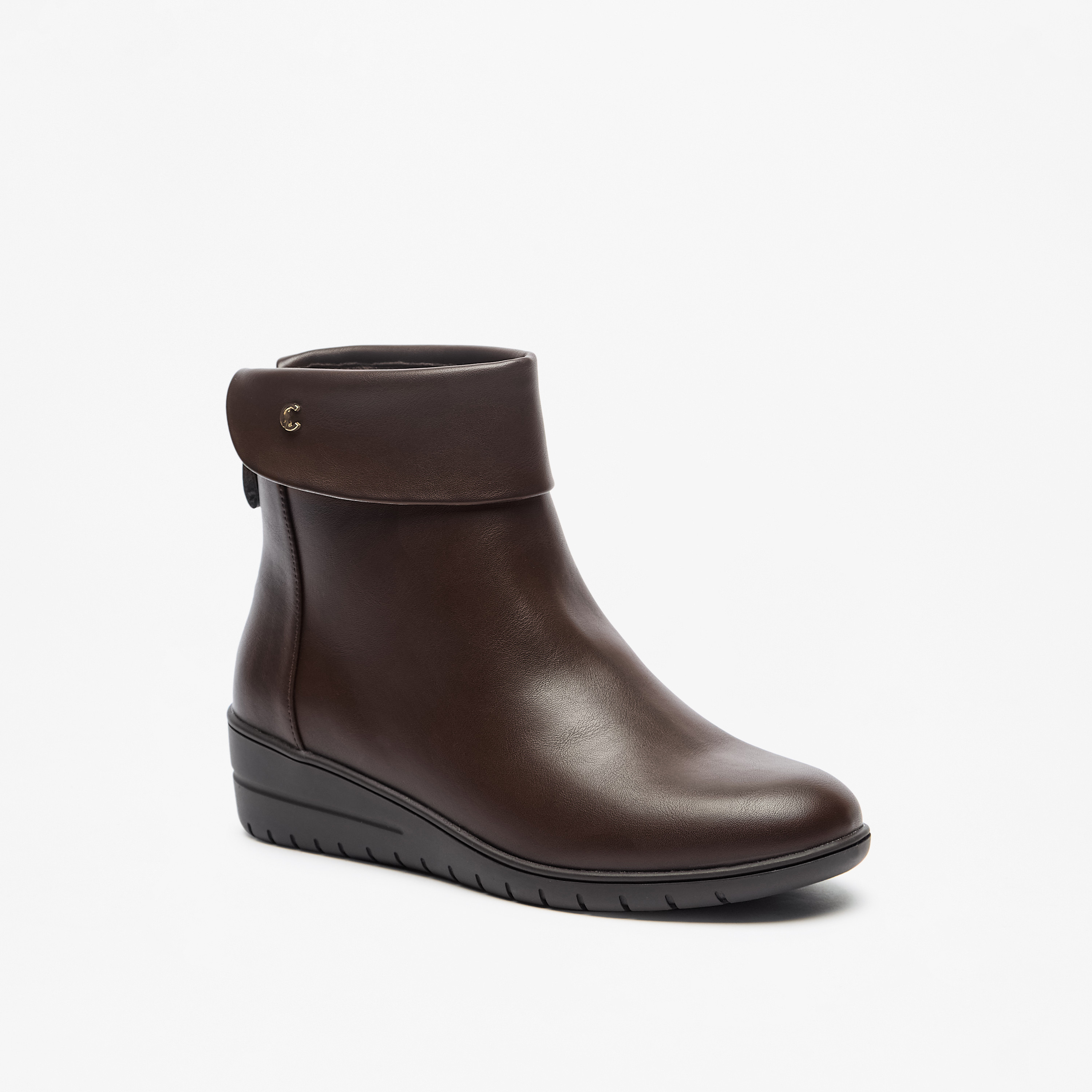 بوت سادة بطول الكاحل وسحاب إغلاق من لو كونفورت-women-shoes-boots-image-1
