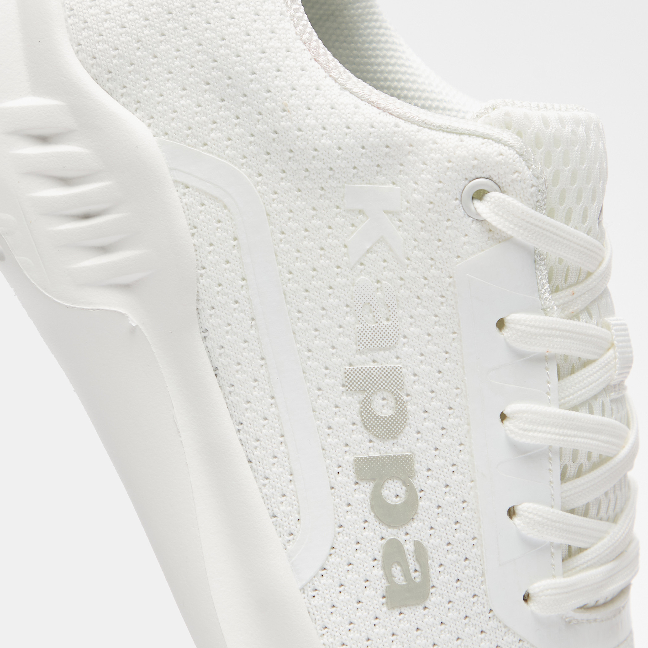حذاء مشي خفيف الوزن بارز الملمس برباط للرجال من كابا-sports-men-shoes-image-4