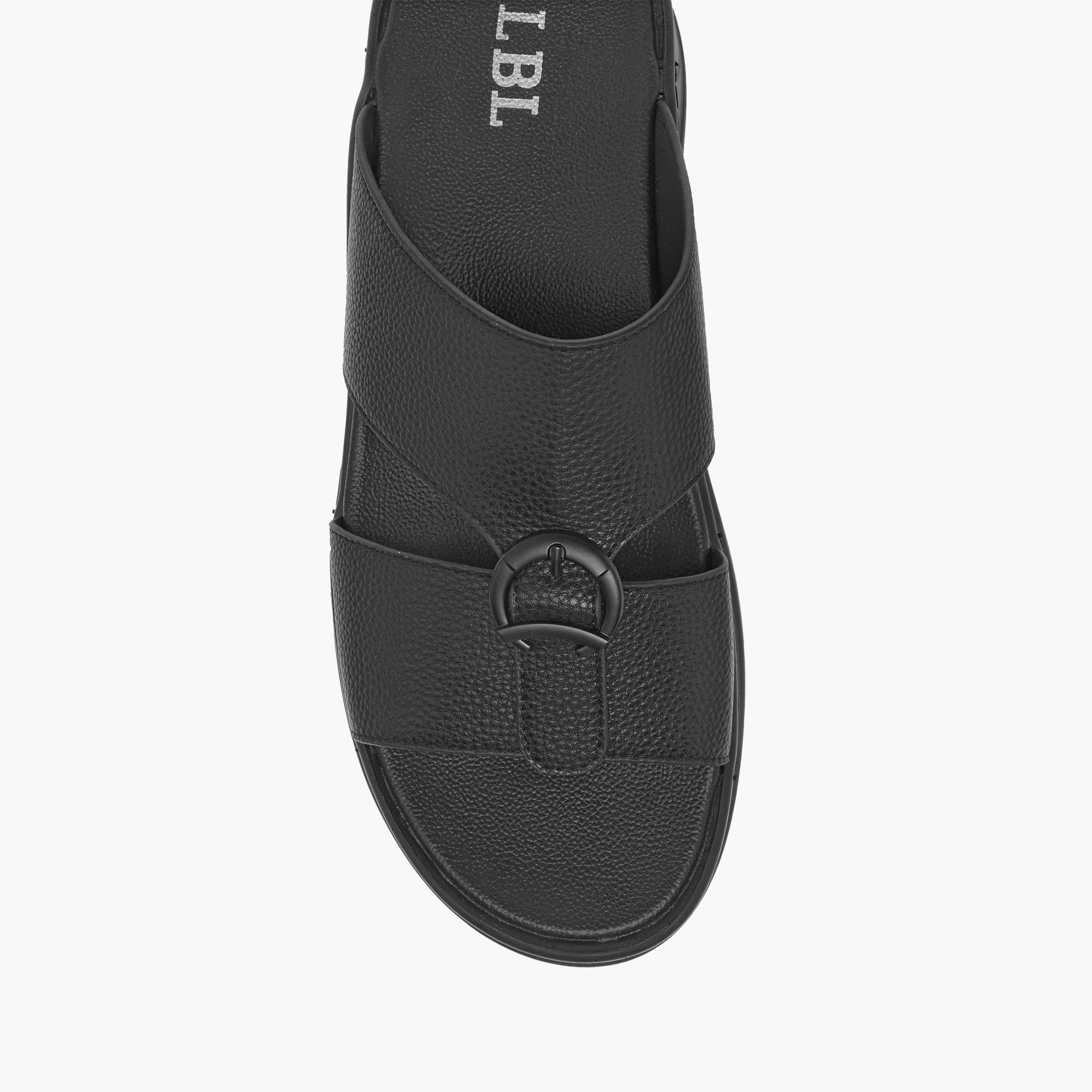 صندل عربي مريح سهل الارتداء بارز الملمس بزينة معدن من إل بي إل من شو إكسبريس-men-shoes-sandals-image-3