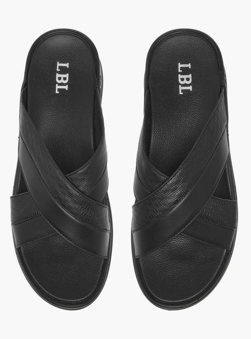 صندل عربي مريح سهل الارتداء بارز الملمس بحزام متقاطع من إل بي إل من شو إكسبريس-men-shoes-sandals-image-1