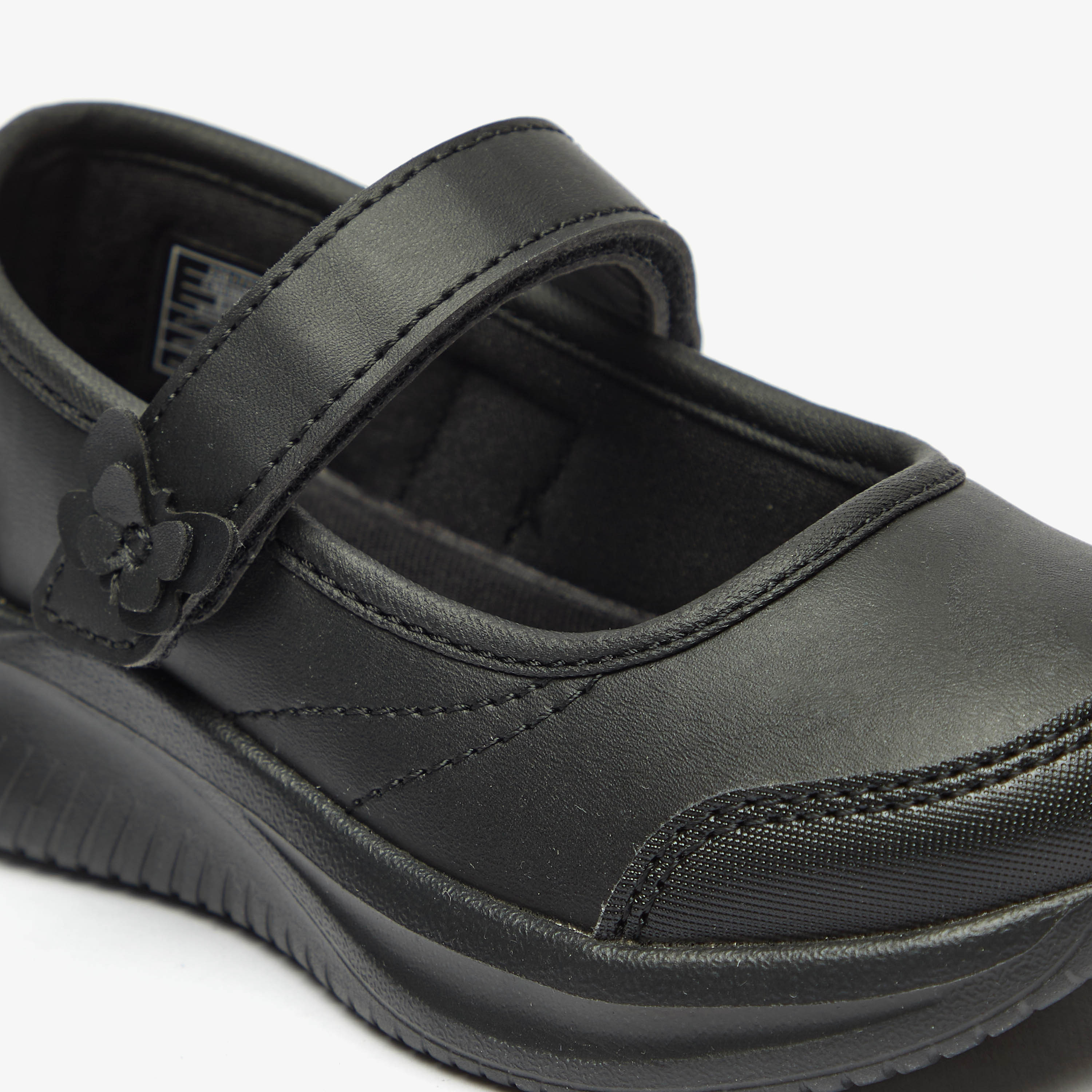 حذاء ماري جين مدرسي سادة بشريط إغلاق لاصق من داش-girls-shoes-schoolshoes-image-5