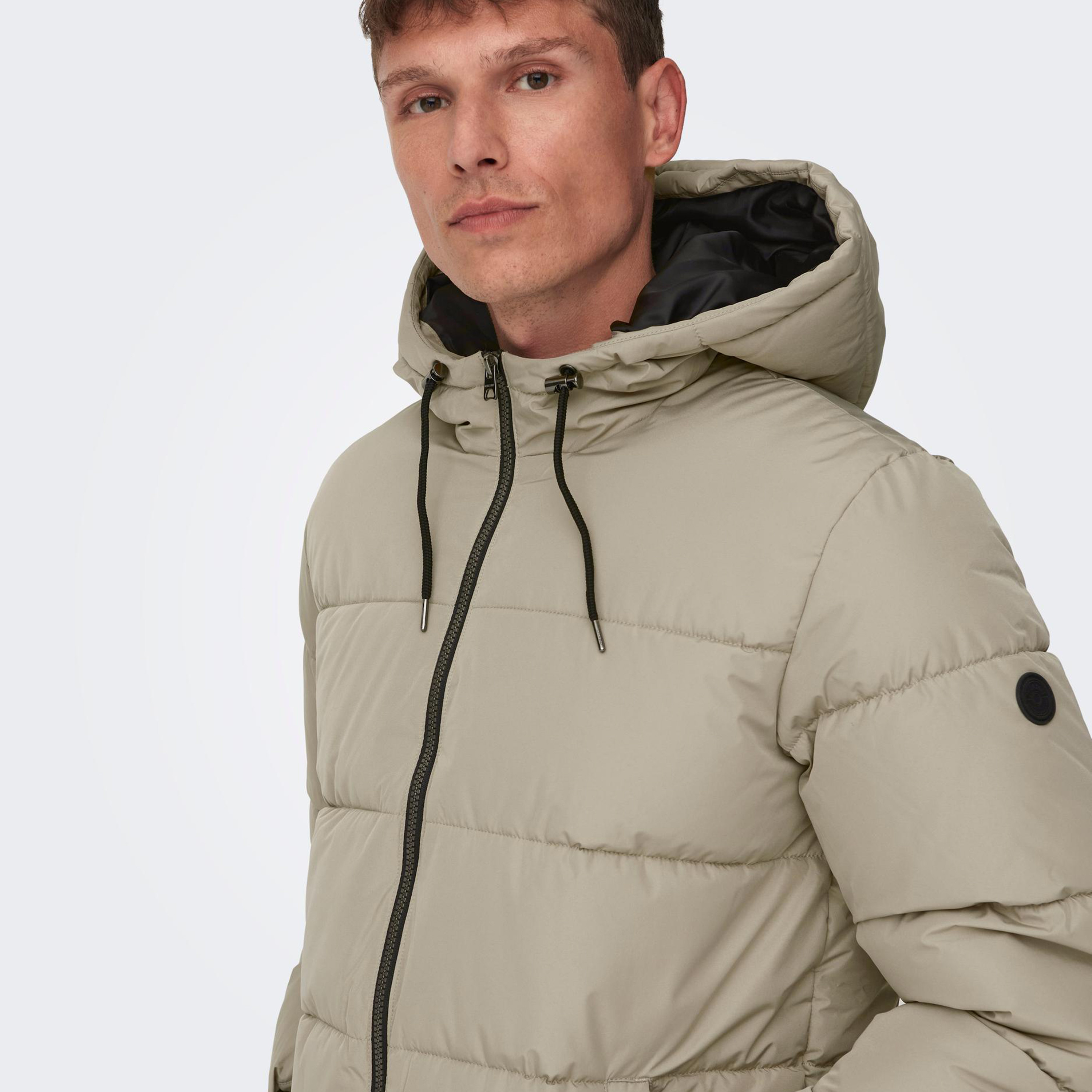 جاكيت اونلي آند سونز مع منفوخ ذو مبطن بغطاء للرأس-men-clothing-jacketsandblazers-jackets-image-2
