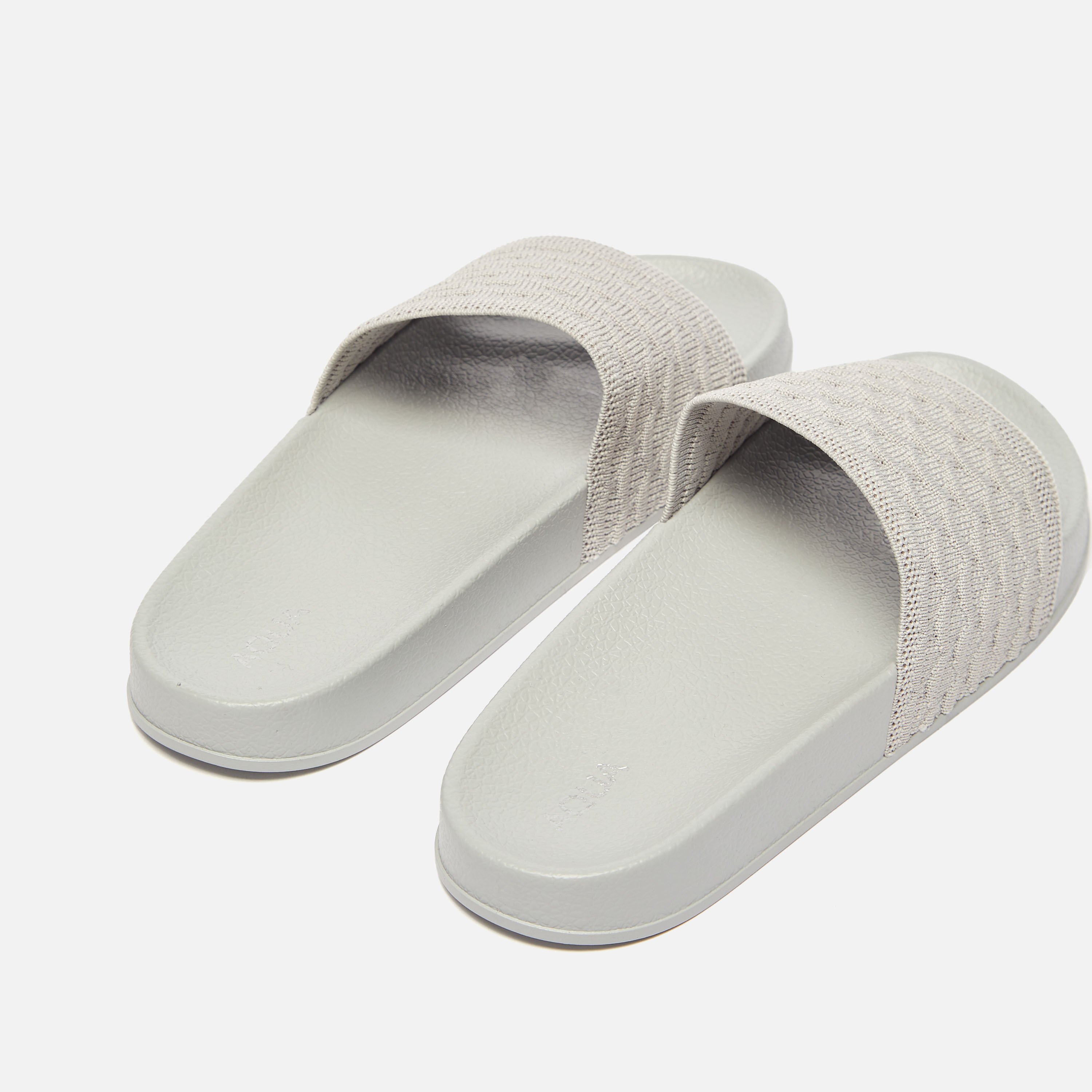 شبشب خفيف بارز الملمس من أكوا-women-shoes-flipflopsandslides-image-3