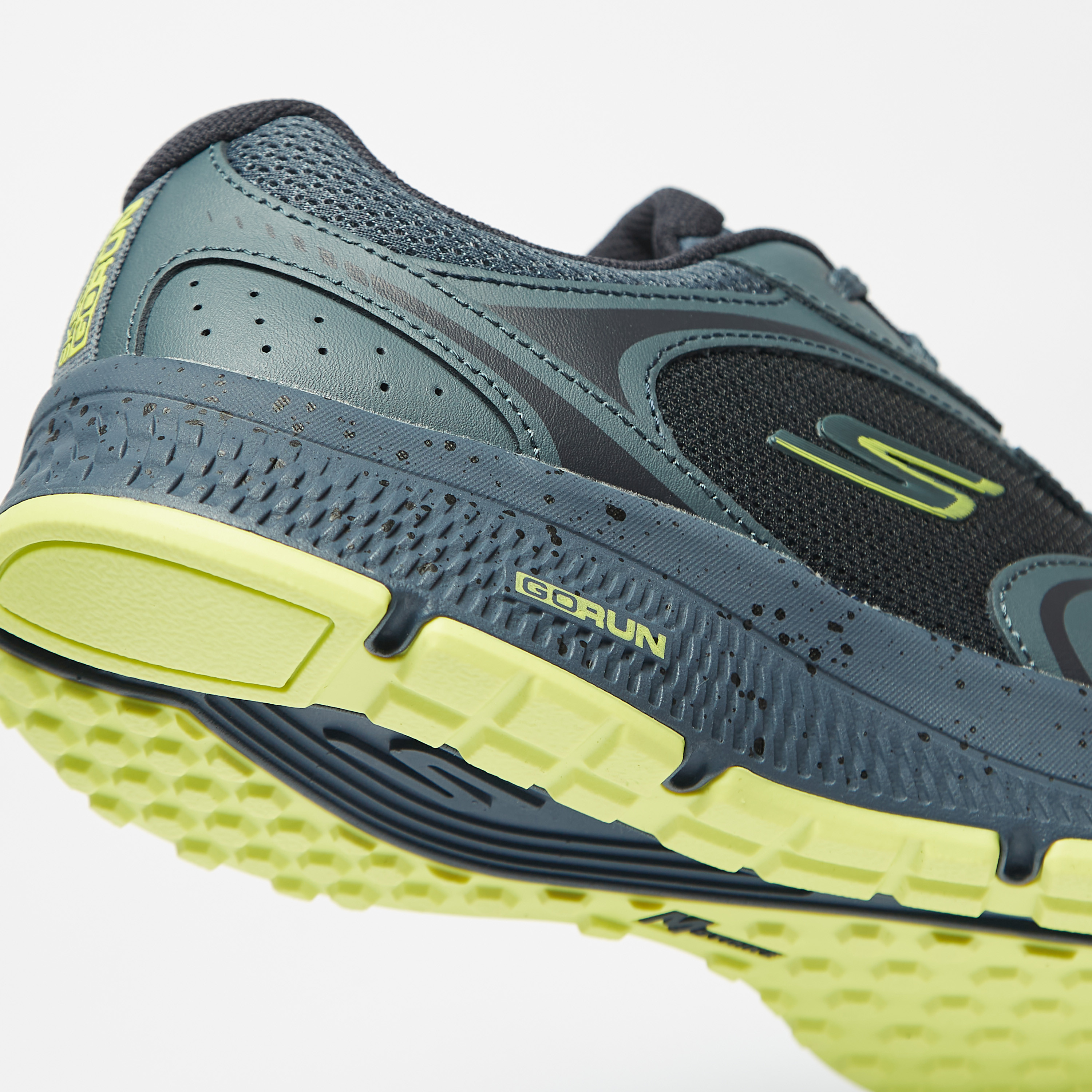 حذاء غوغا مات بتبريد الهواء من سكيتشرز جو رن كنسستينت للرجال | 220371-sports-men-shoes-image-32