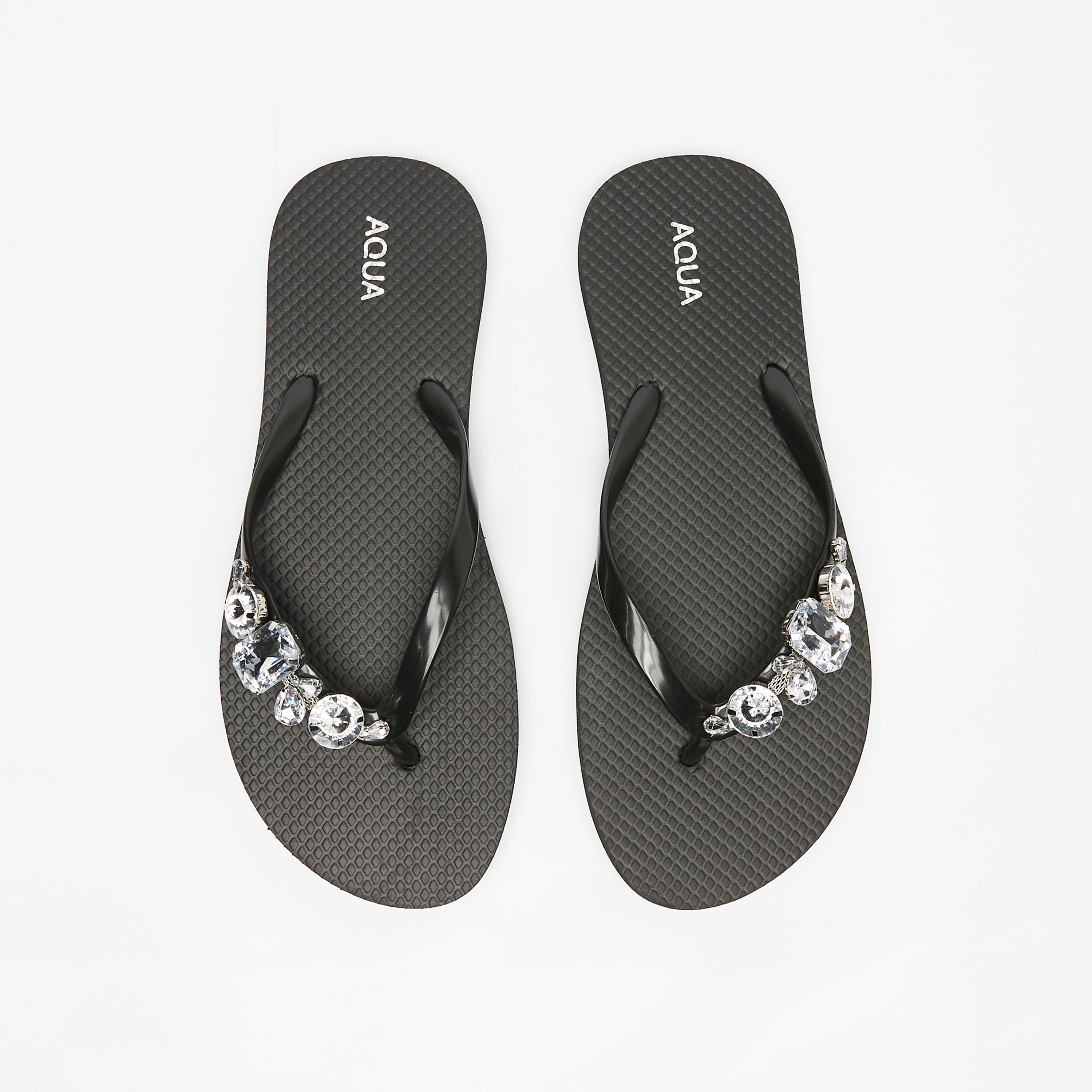 شبشب بإصبع مرصّع بالحجر من أكوا-women-shoes-flipflopsandslides-image-1