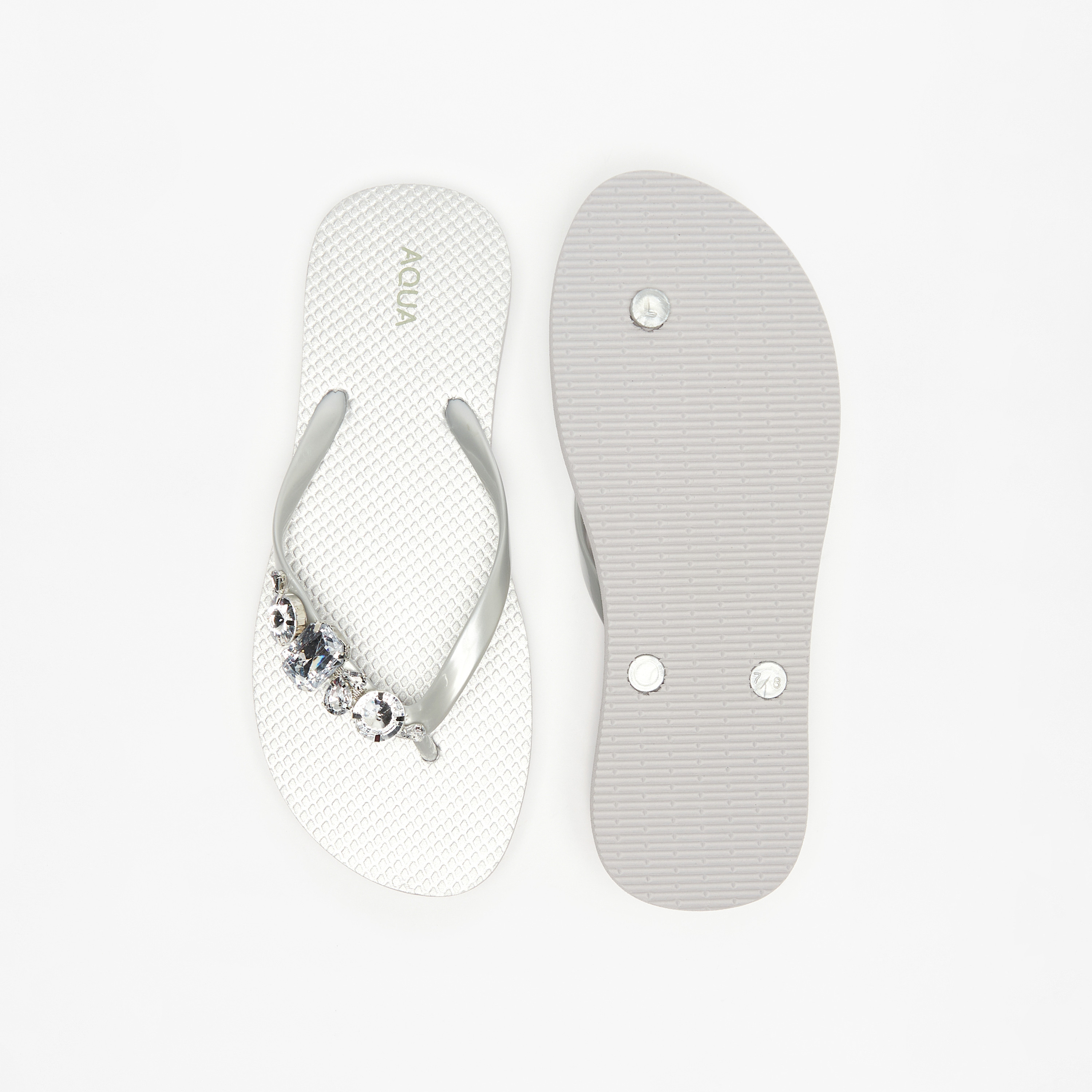 شبشب بإصبع مرصّع بالحجر من أكوا-women-shoes-flipflopsandslides-image-10