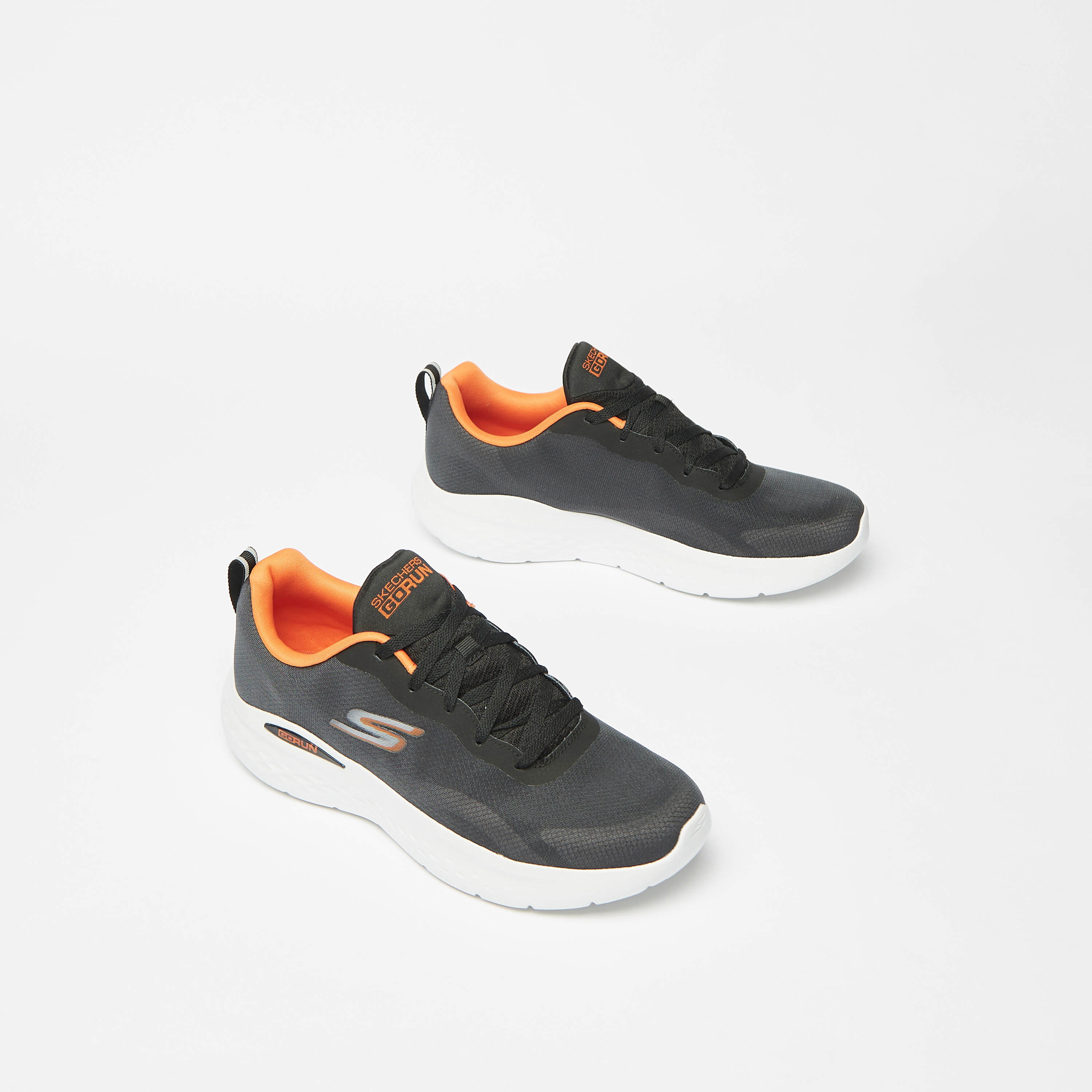 حذاء غوغا مات بتبريد الهواء من سكيتشرز جو رن لايت للرجال | 220896-sports-men-shoes-image-1