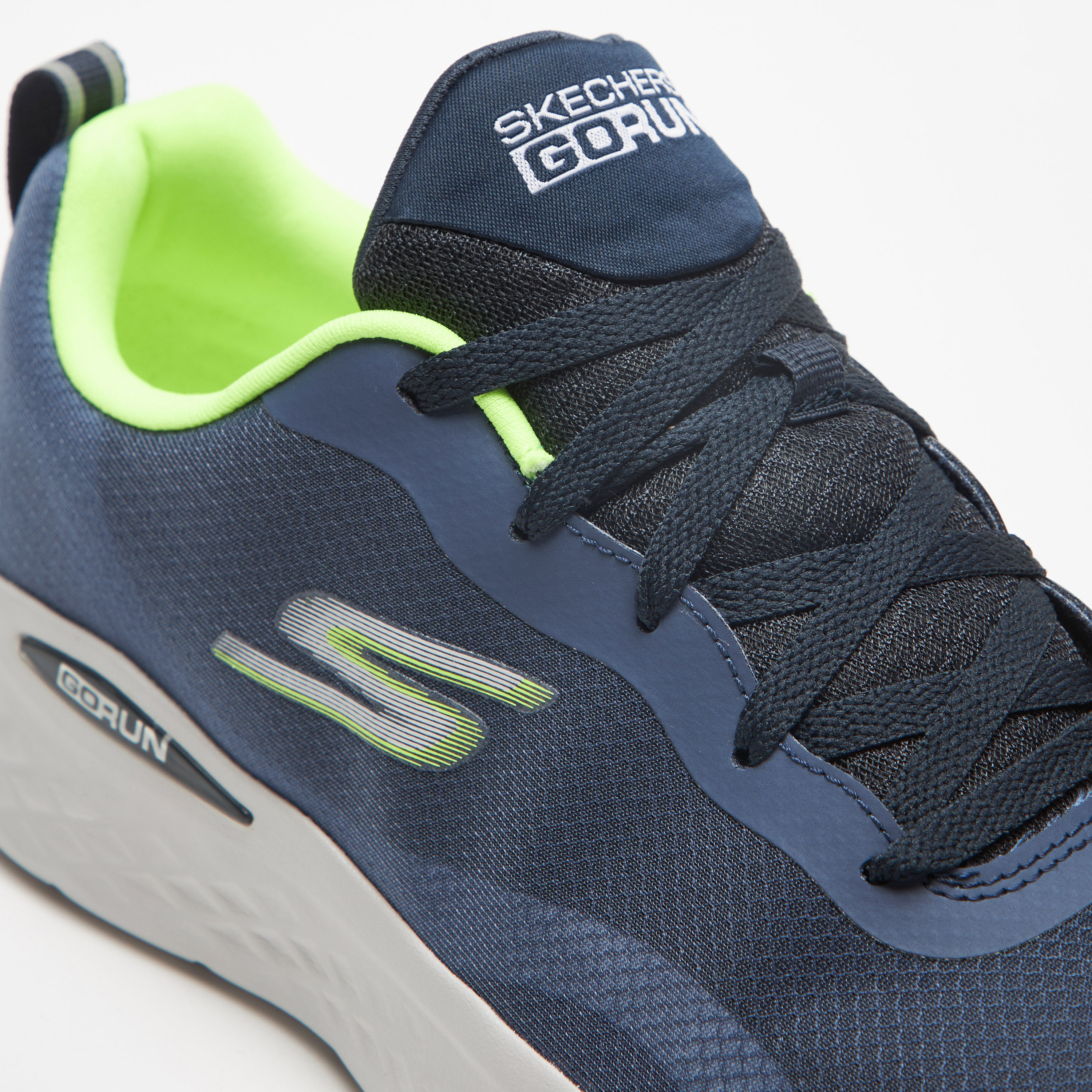 حذاء غوغا مات بتبريد الهواء من سكيتشرز جو رن لايت للرجال | 220896-sports-men-shoes-image-28