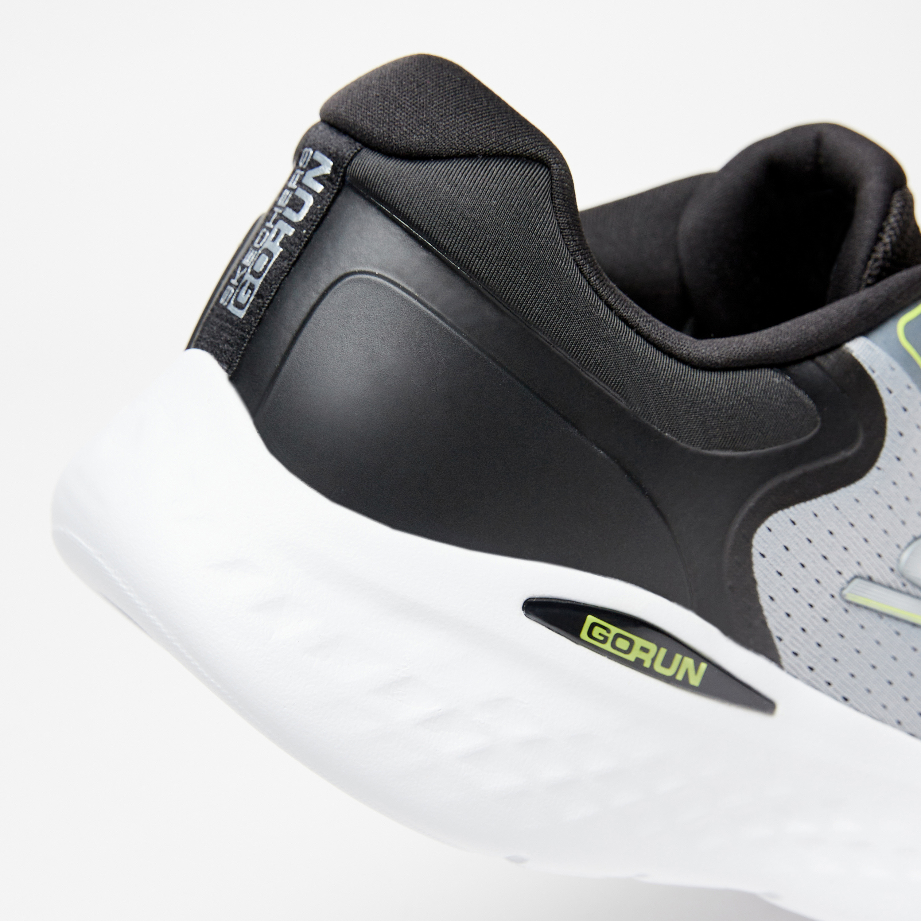 سكيتشرز حذاء الجري جو رن لايت اير كولد جوجا مات للرجال 220898-GYBK | OE-sports-men-shoes-image-8