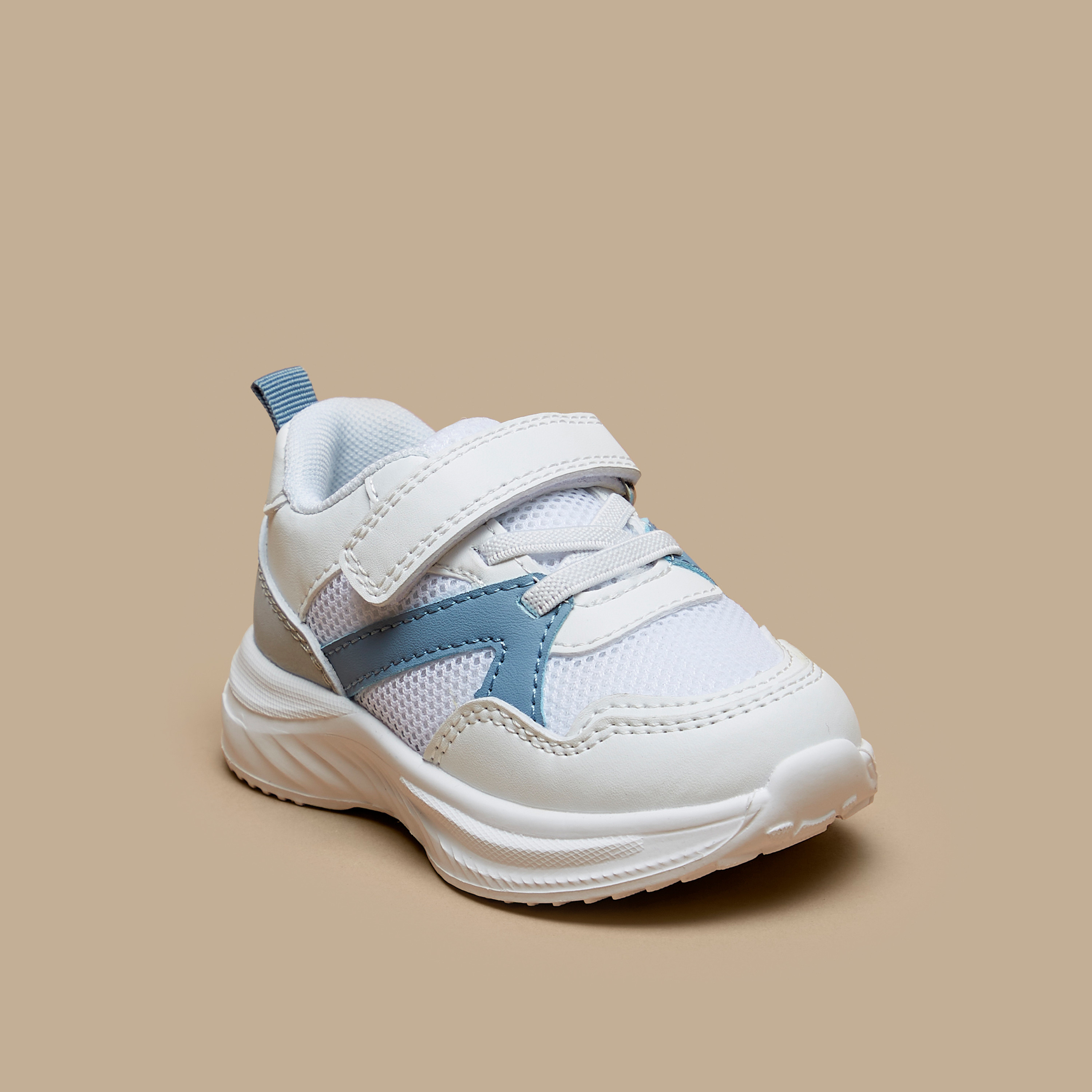 Baby boys white hot sale shoes