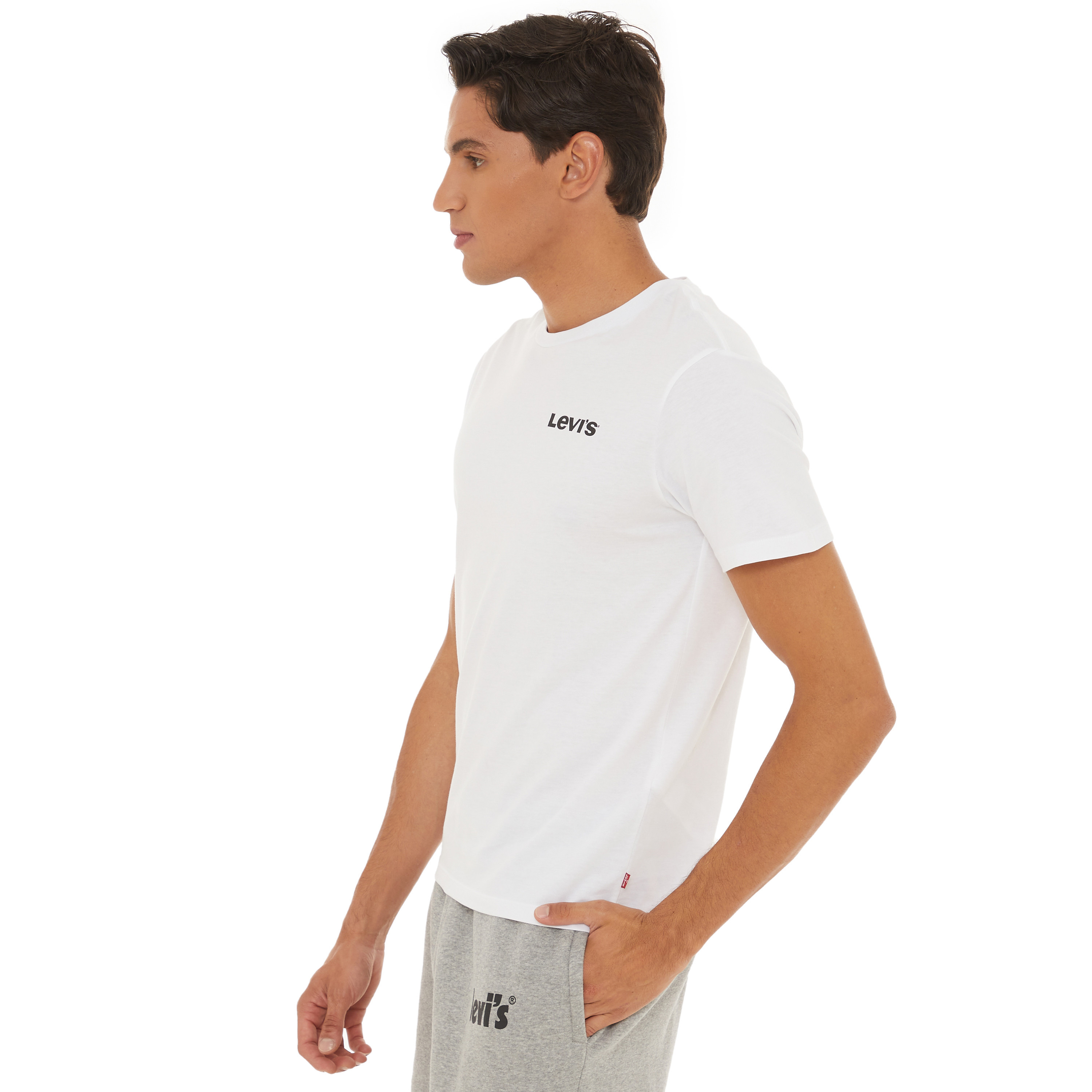 تي شيرت رجالي بأكمام قصيرة ورقبة دائرية وشعار من ليفايس-men-clothing-tshirtsandpolos-tshirts-image-3