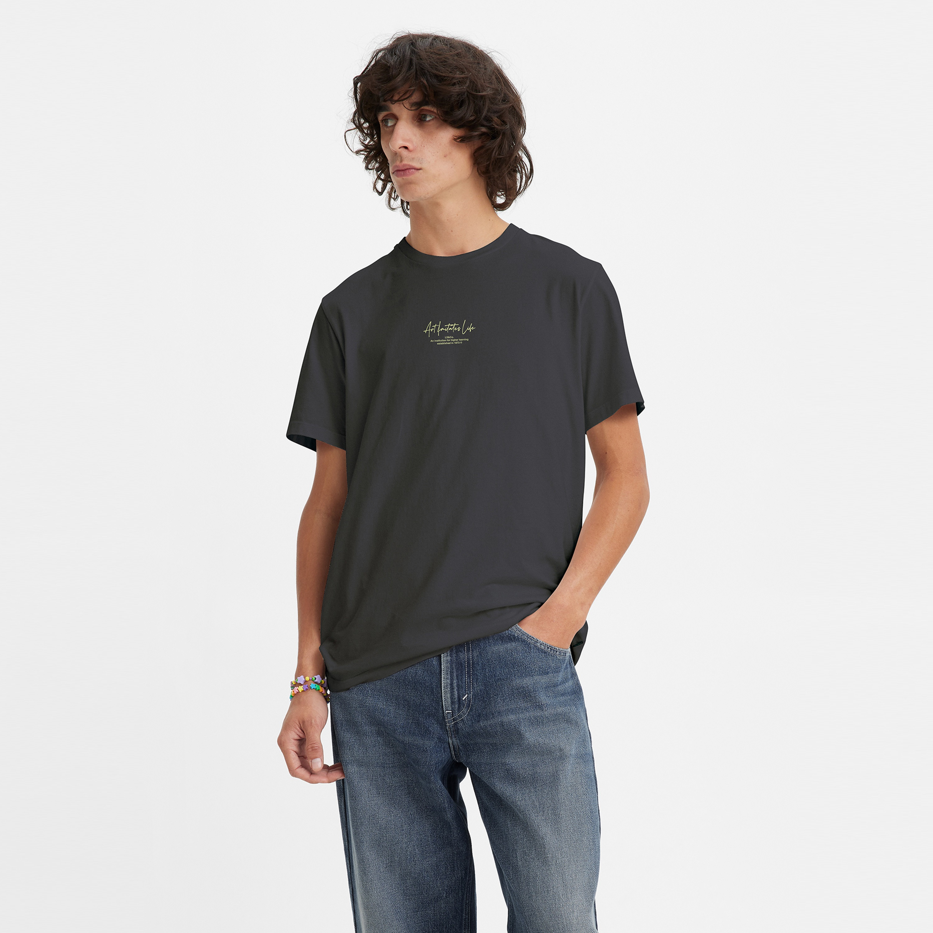 Levis Graphic Crew Neck Short Sleeves T-Shirt-men-clothing-tshirtsandpolos-tshirts-image-1