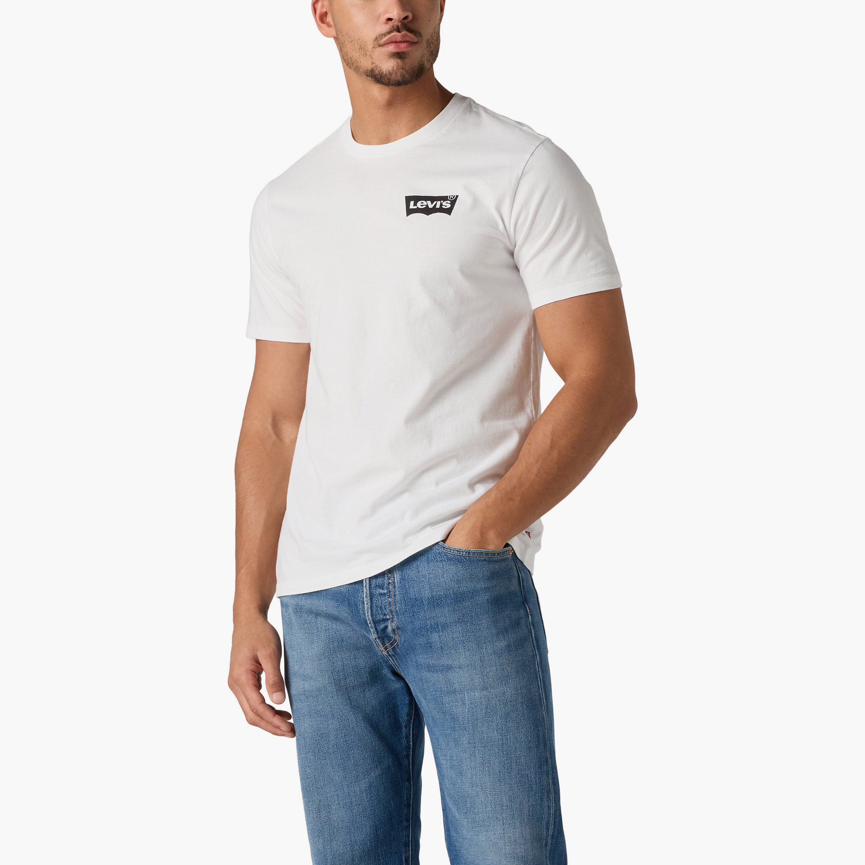 تي شيرت رجالي بأكمام قصيرة وياقة دائرية وشعار من ليفايس-men-clothing-tshirtsandpolos-tshirts-image-6